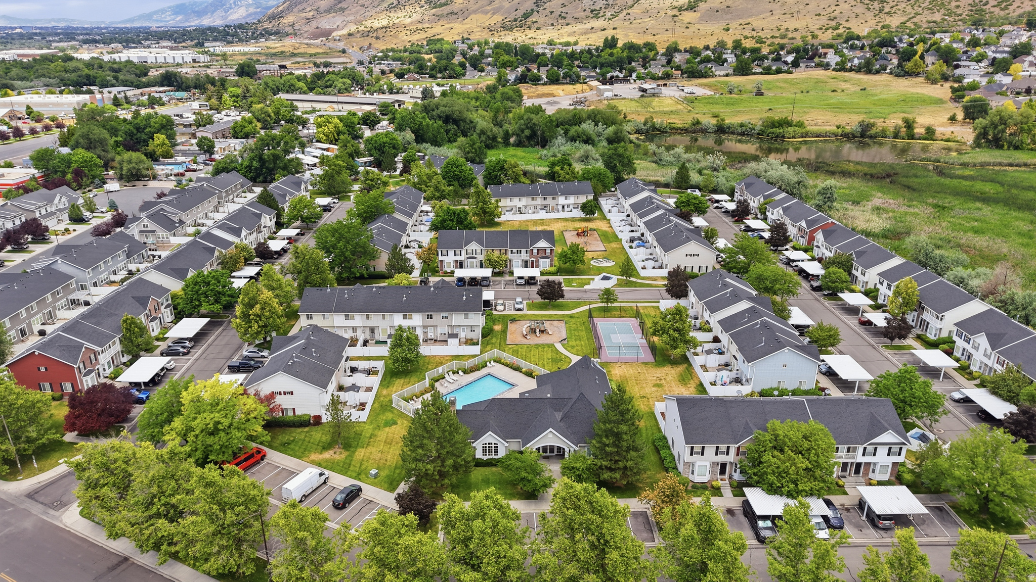 THE WILLOWS - Residential