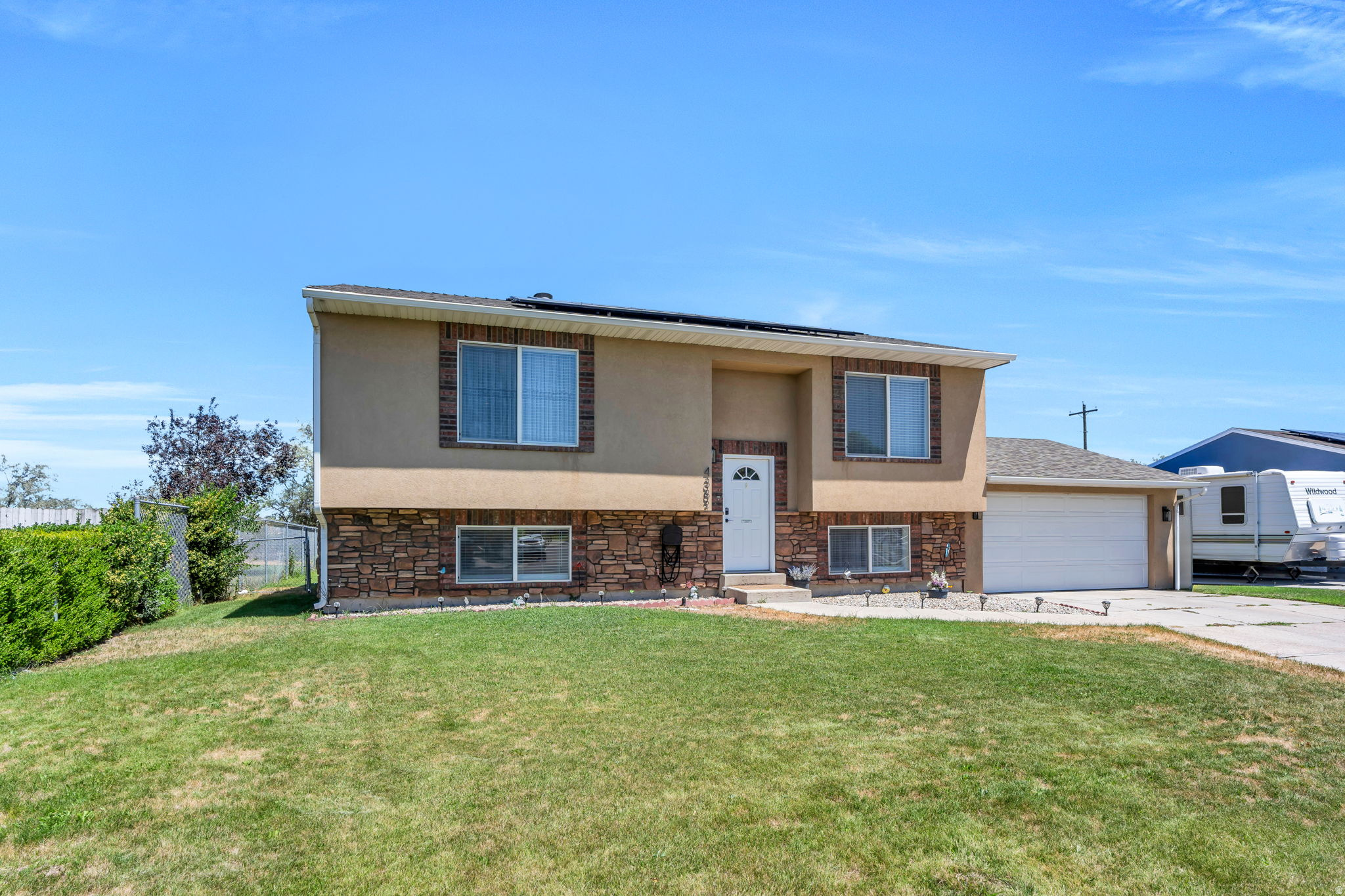 MEADOWS - Residential