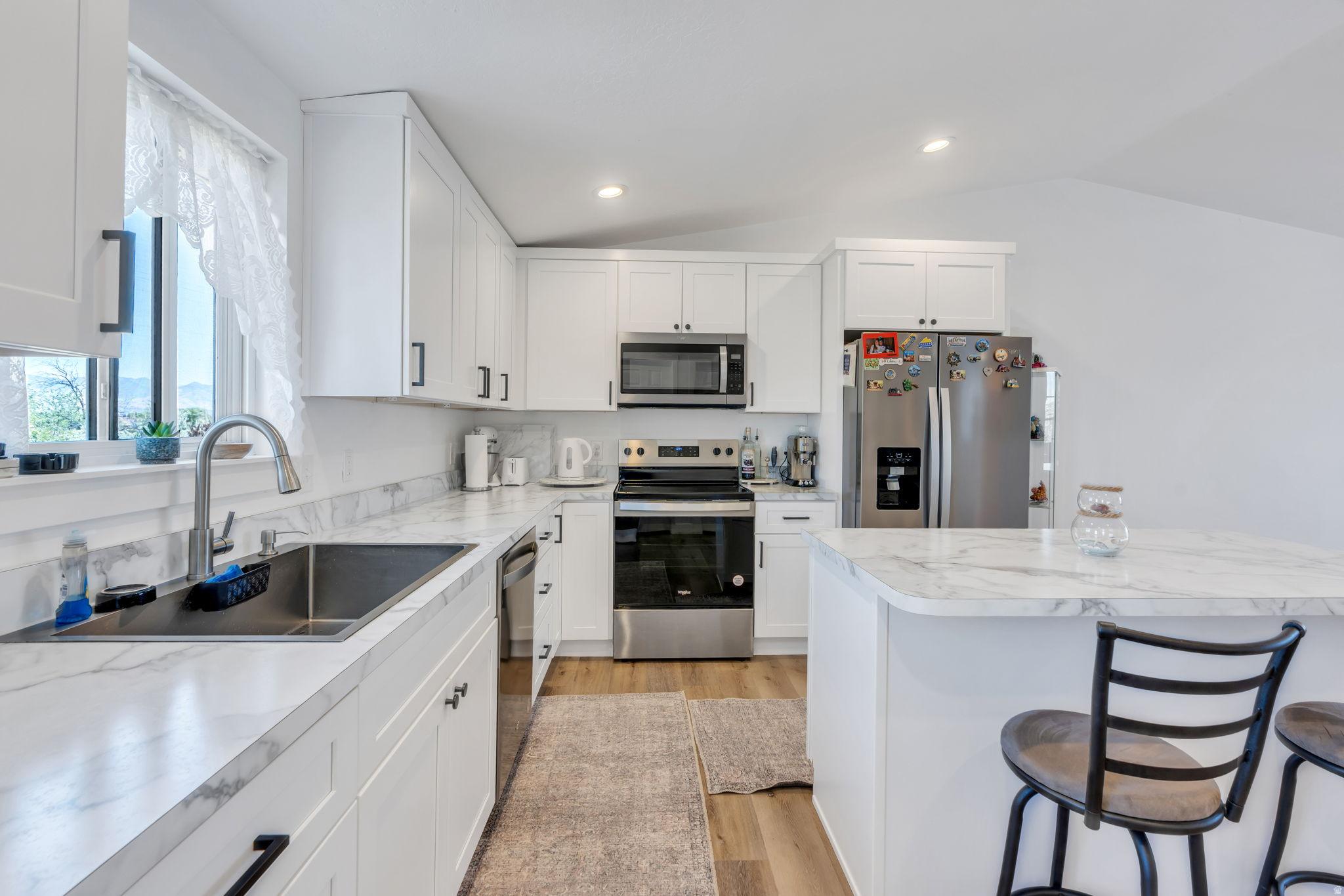 MEADOWS - Residential