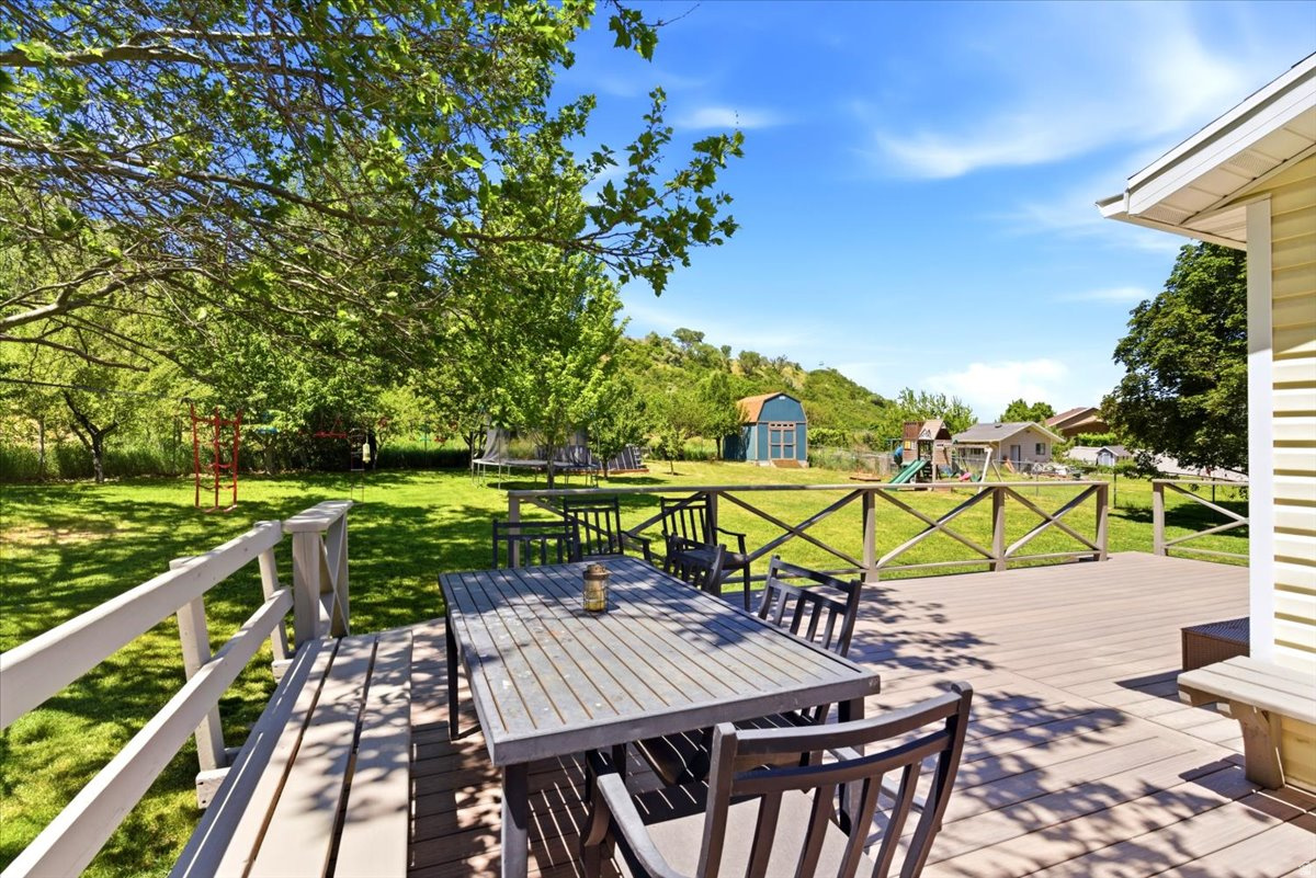 DEER COUNTRY ESTATES - Residential