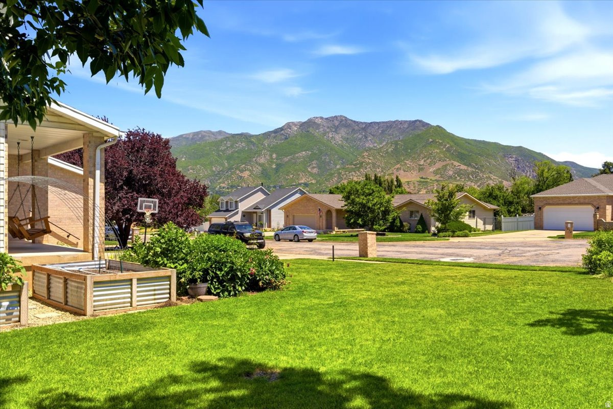DEER COUNTRY ESTATES - Residential