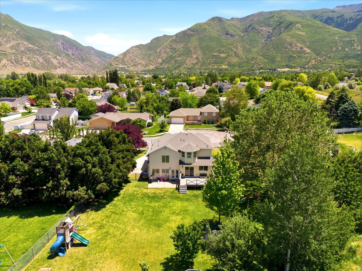 DEER COUNTRY ESTATES - Residential