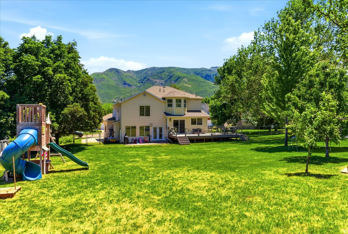 DEER COUNTRY ESTATES - Residential