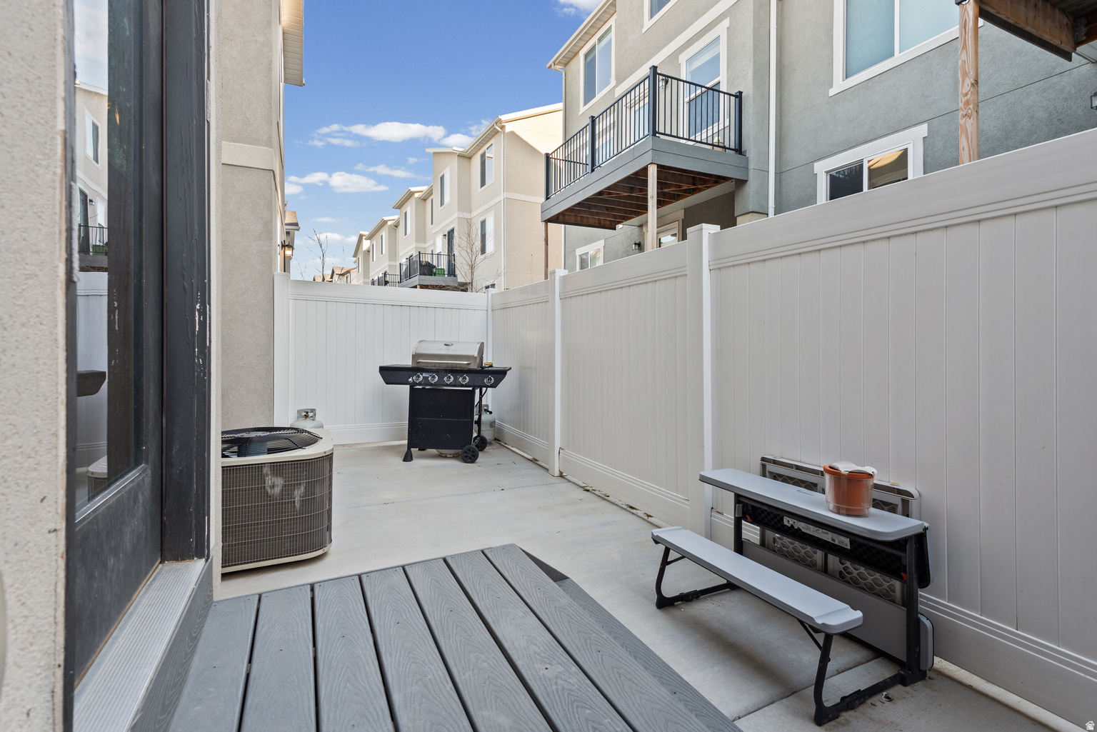 GATEWAY TO LITTLE VALLEY - Residential