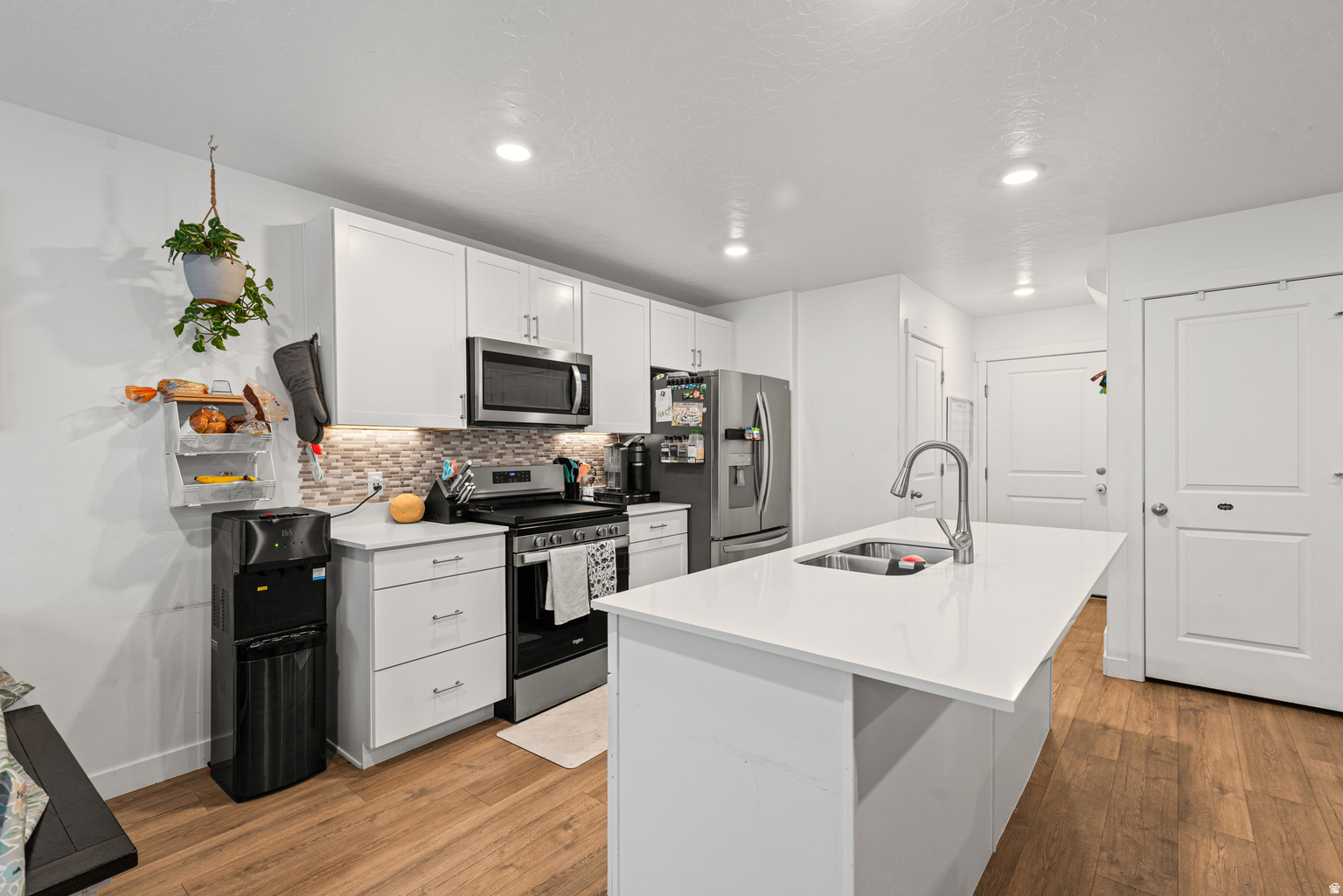 GATEWAY TO LITTLE VALLEY - Residential