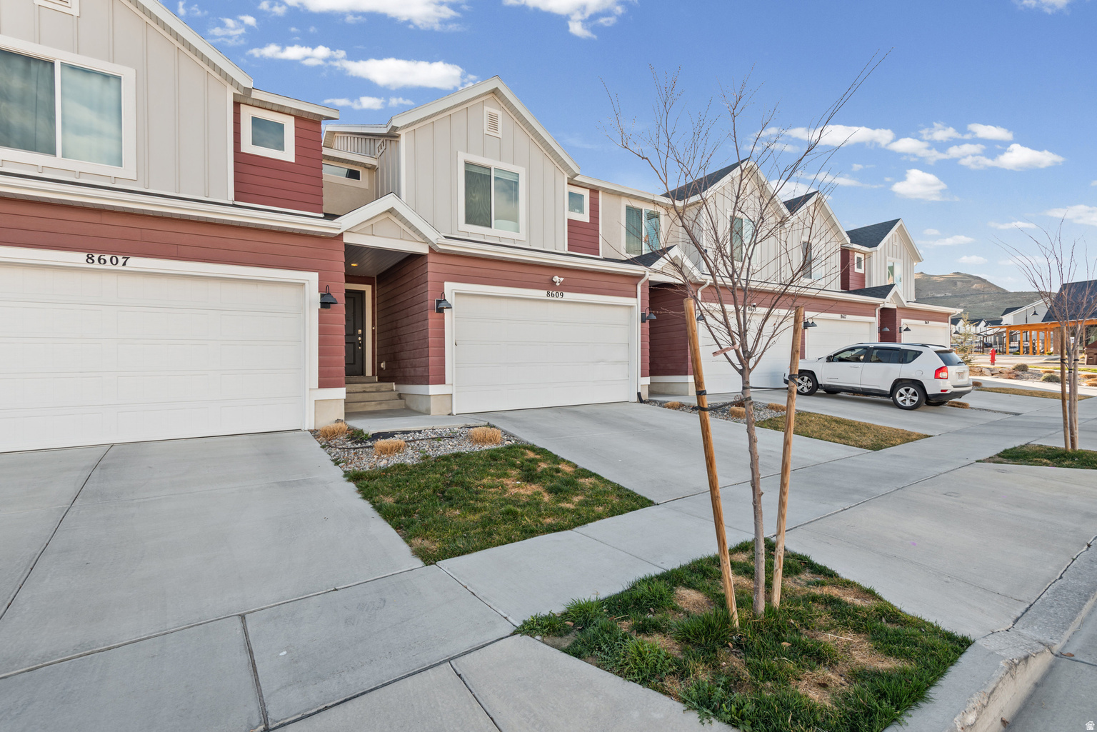 GATEWAY TO LITTLE VALLEY - Residential