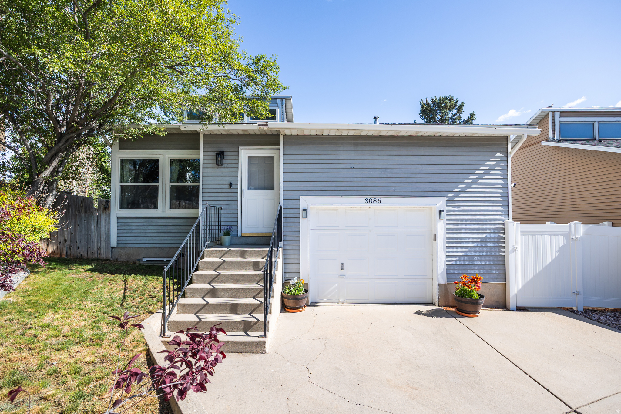 ROXBOROUGH - Residential