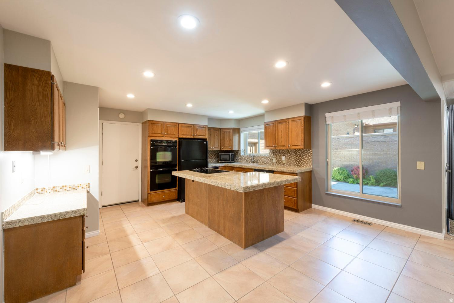 VINE STREET EAST - Residential