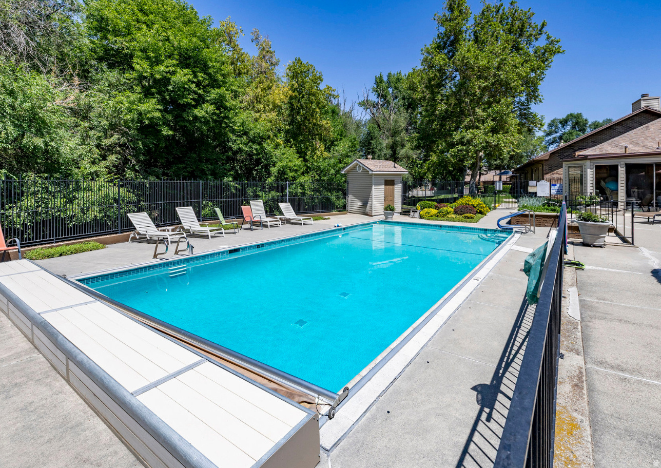 VINE STREET EAST - Residential