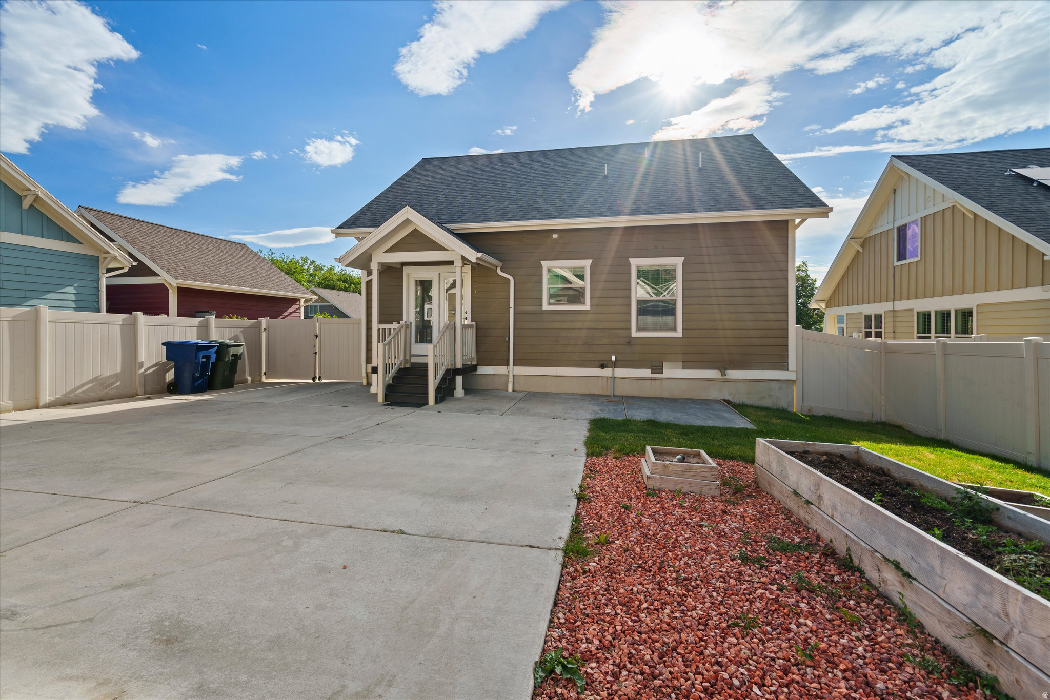 OAK DEN BUNGALOWS - Residential