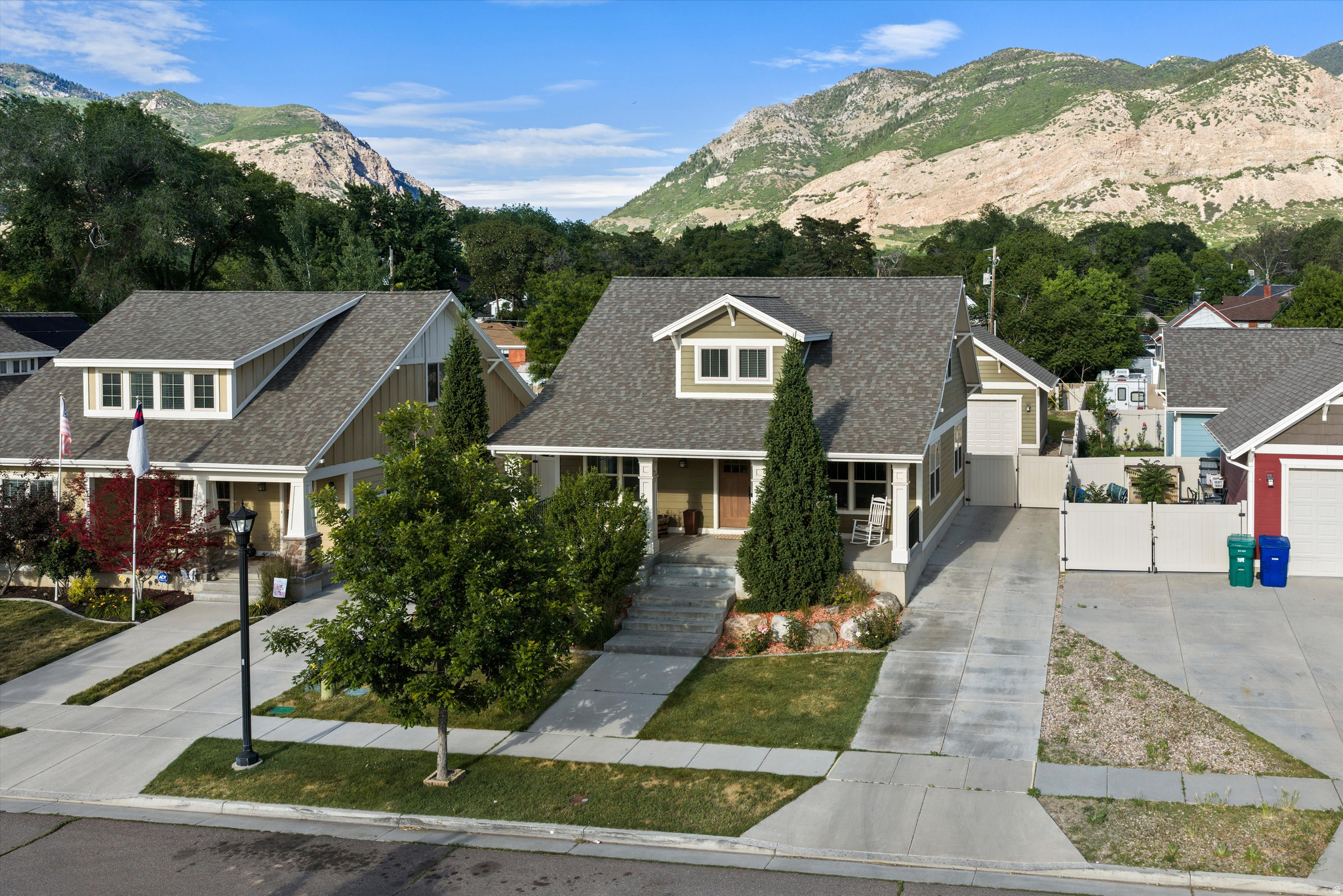 OAK DEN BUNGALOWS - Residential