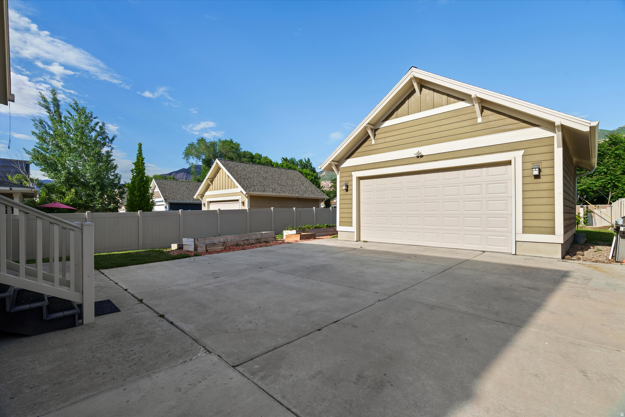 OAK DEN BUNGALOWS - Residential