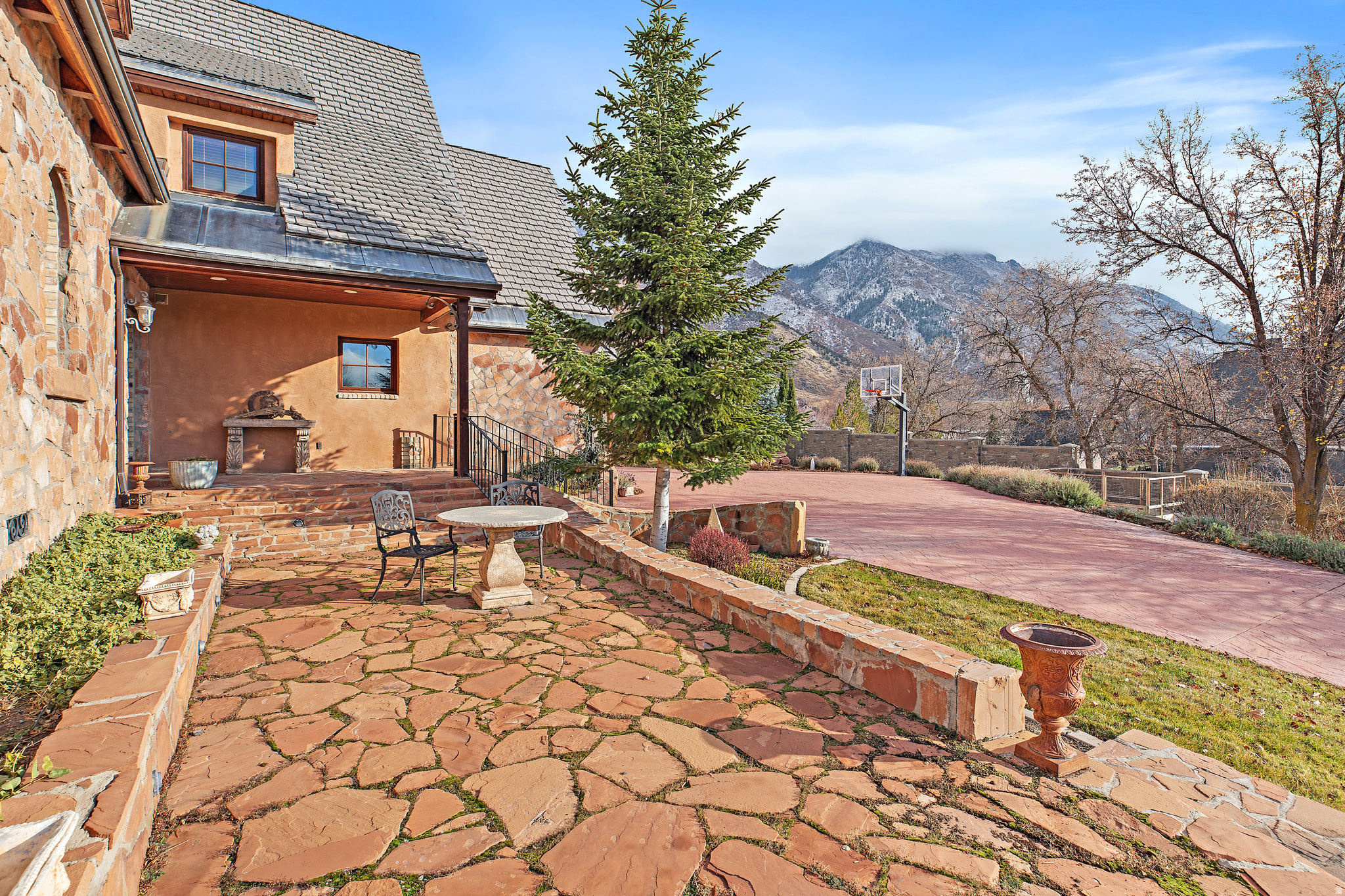 SUNBROOK - Residential