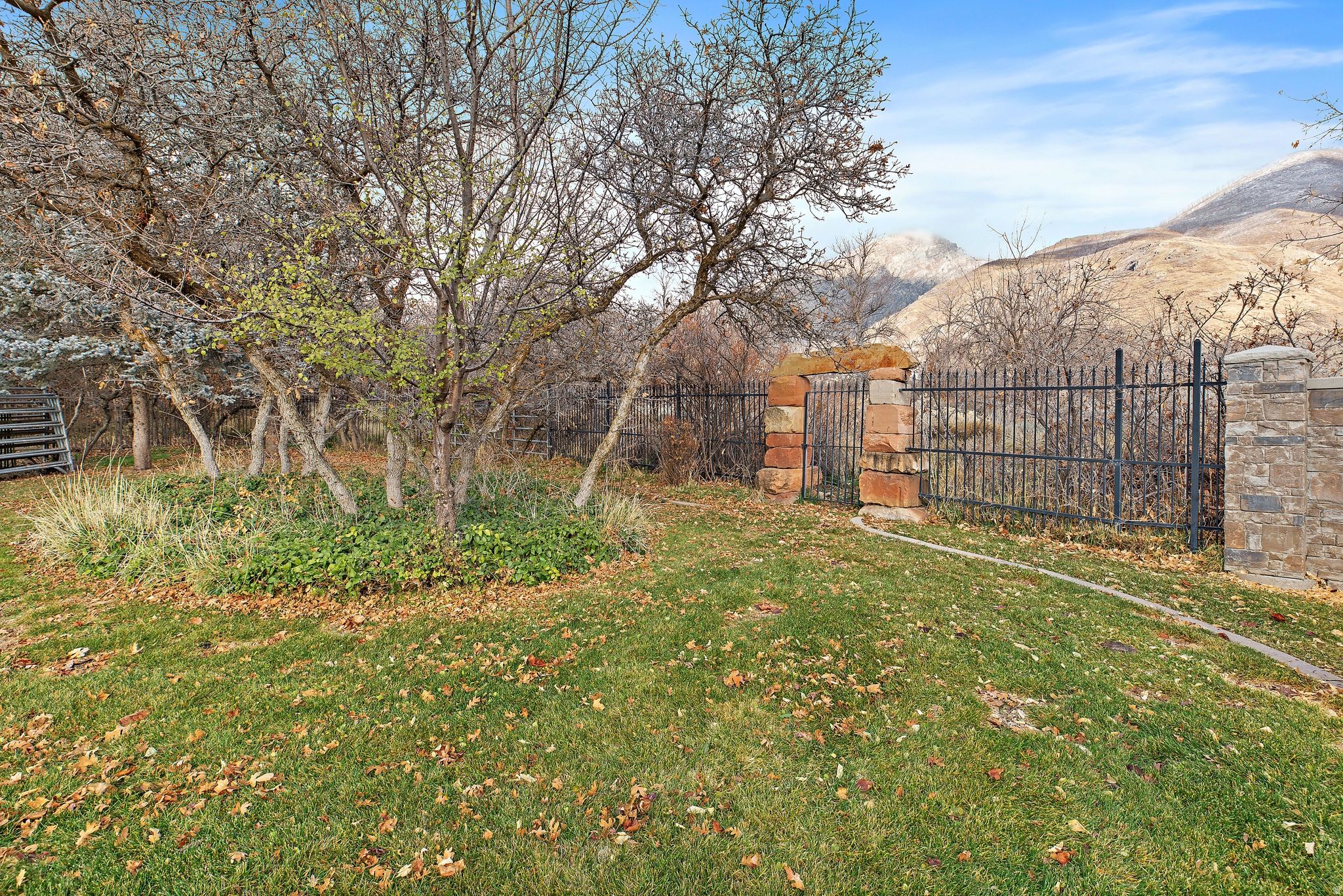 SUNBROOK - Residential