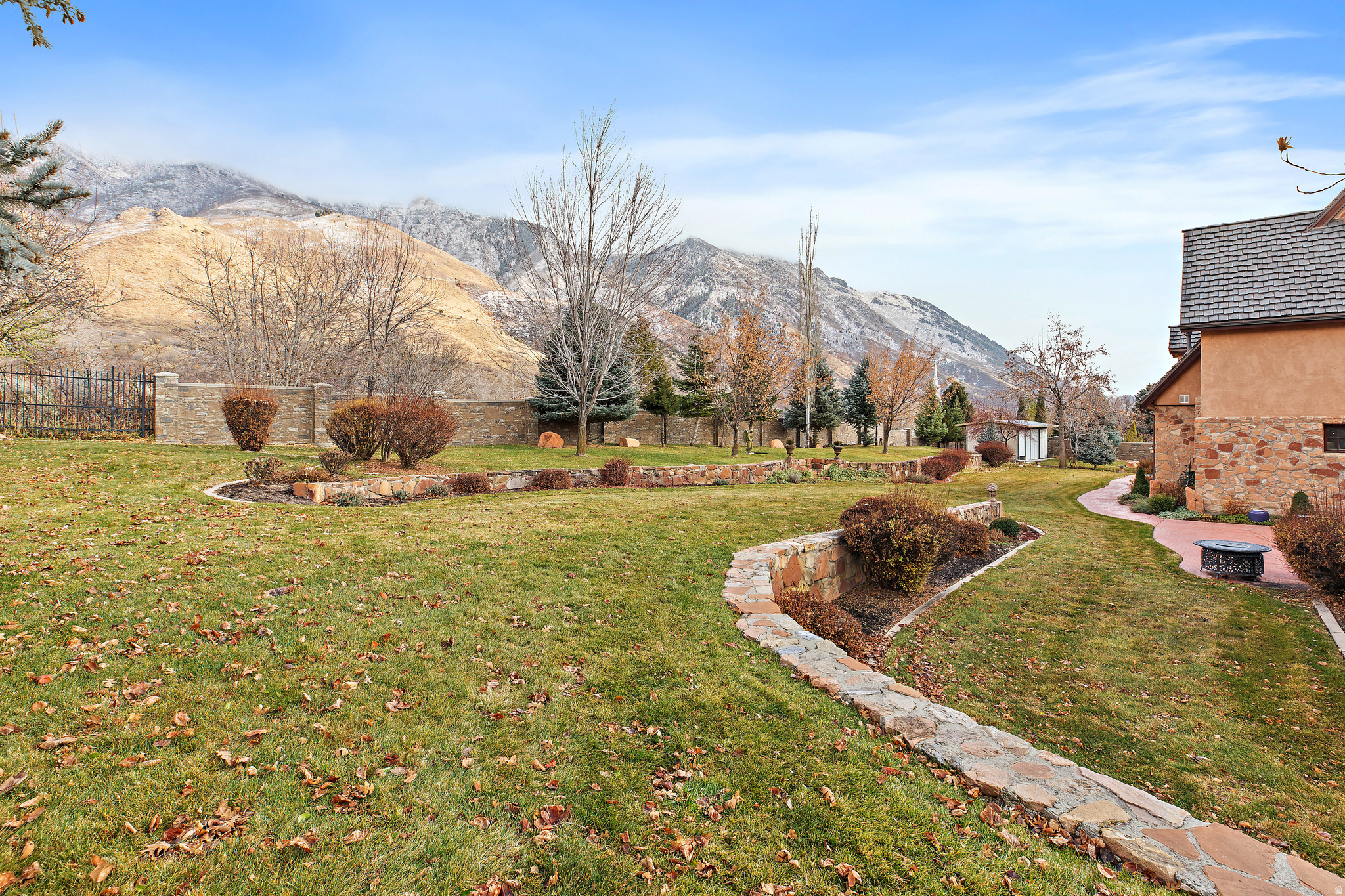 SUNBROOK - Residential