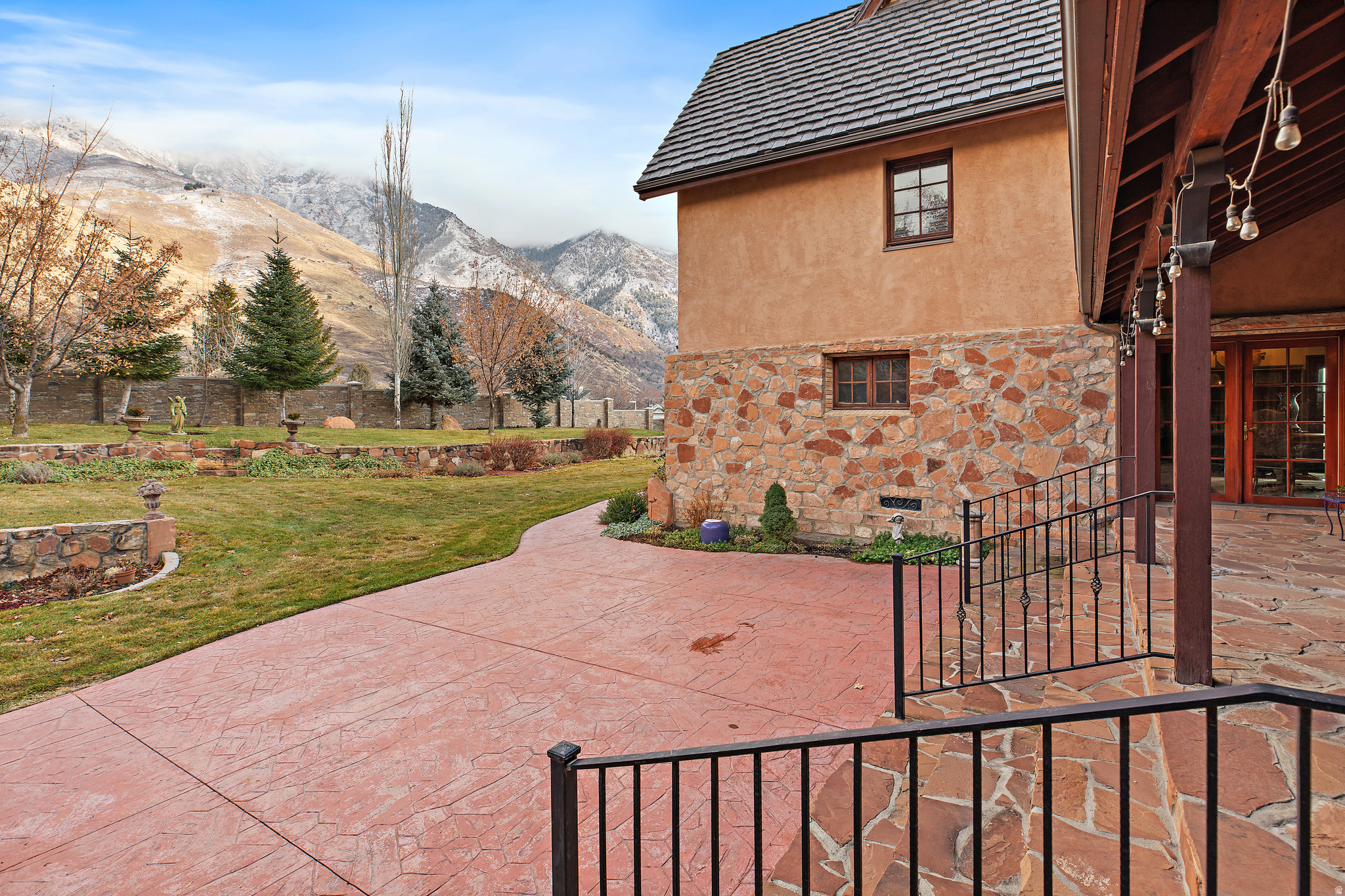 SUNBROOK - Residential