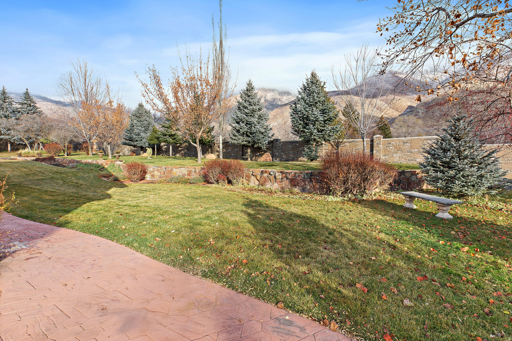 SUNBROOK - Residential