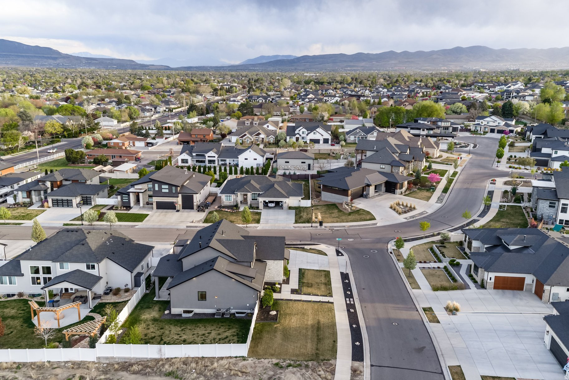 MCMULLIN ACRES - Residential
