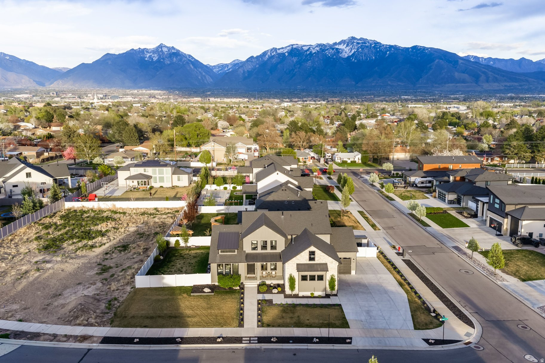 MCMULLIN ACRES - Residential