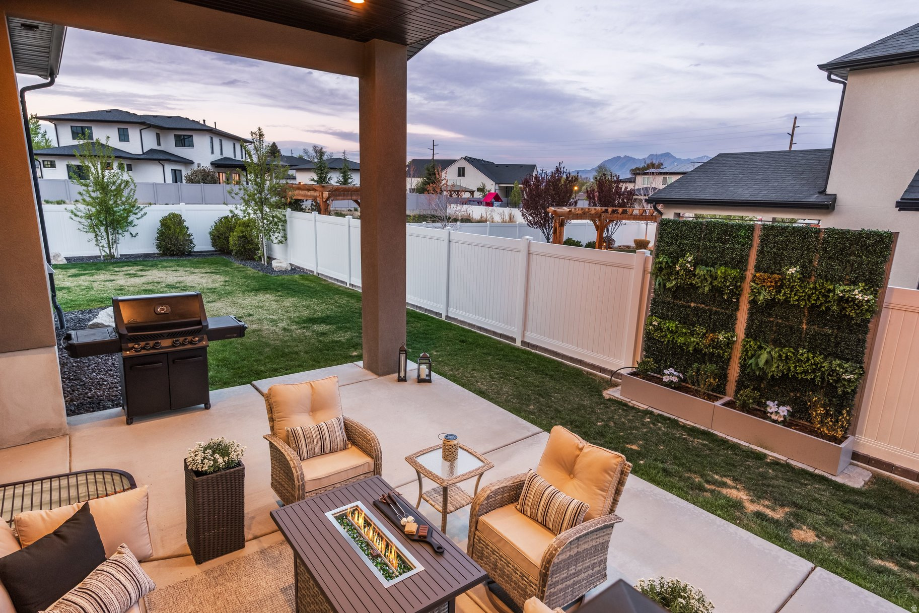 MCMULLIN ACRES - Residential