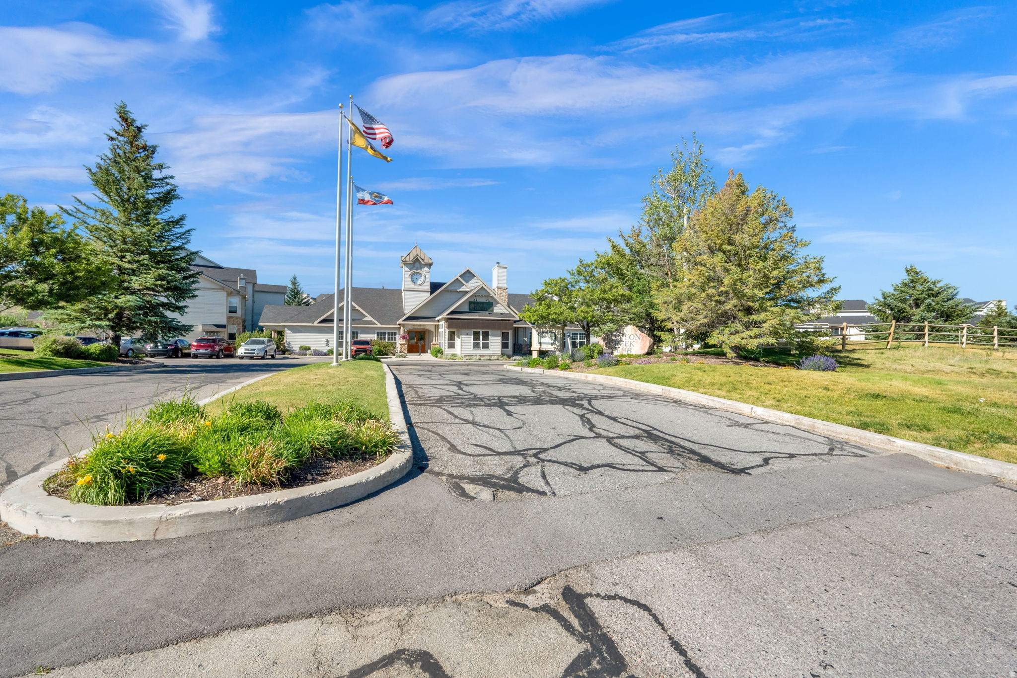 CANYON CREEK - Residential