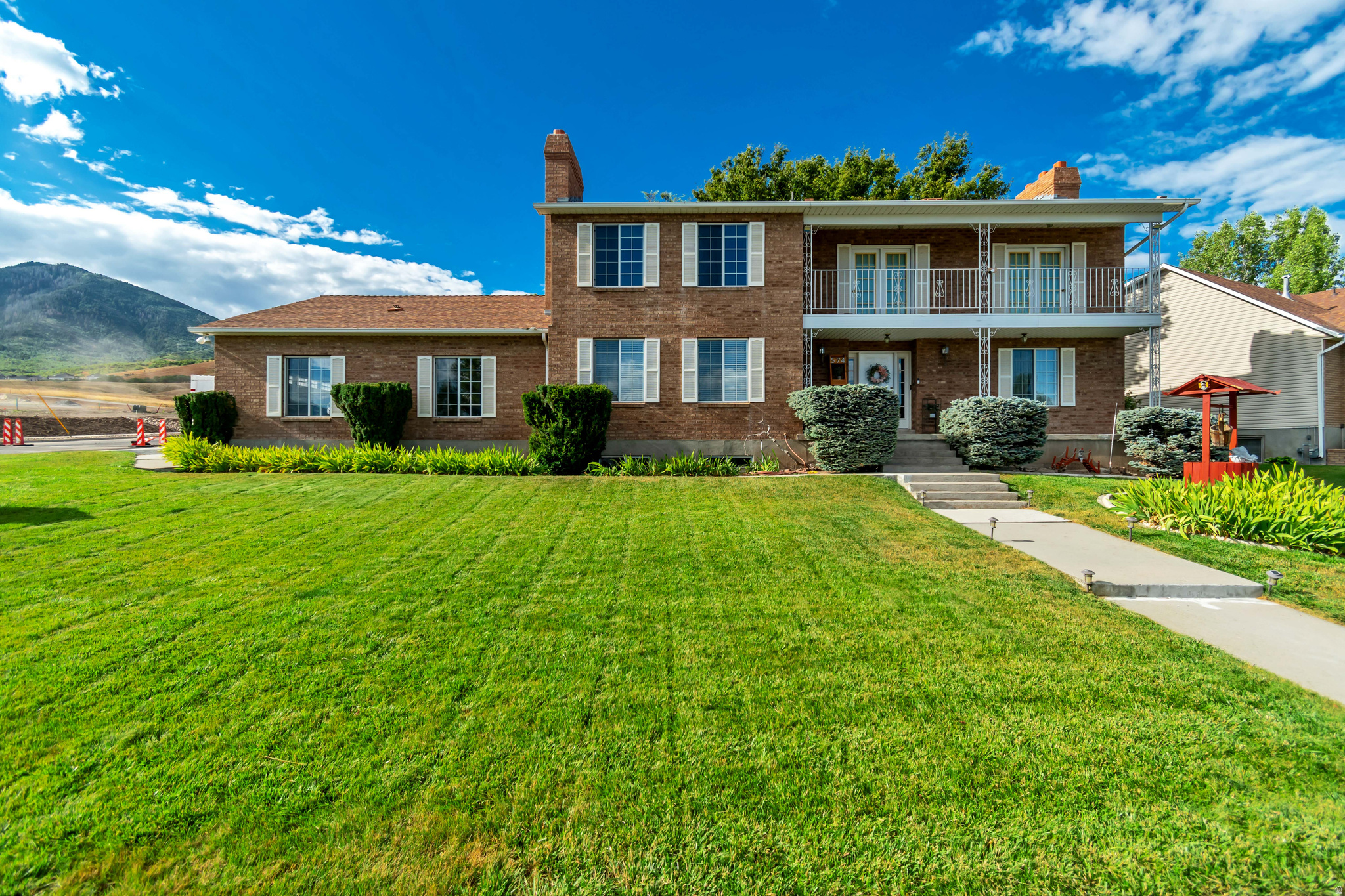 GORDON HOLLOWS - Residential