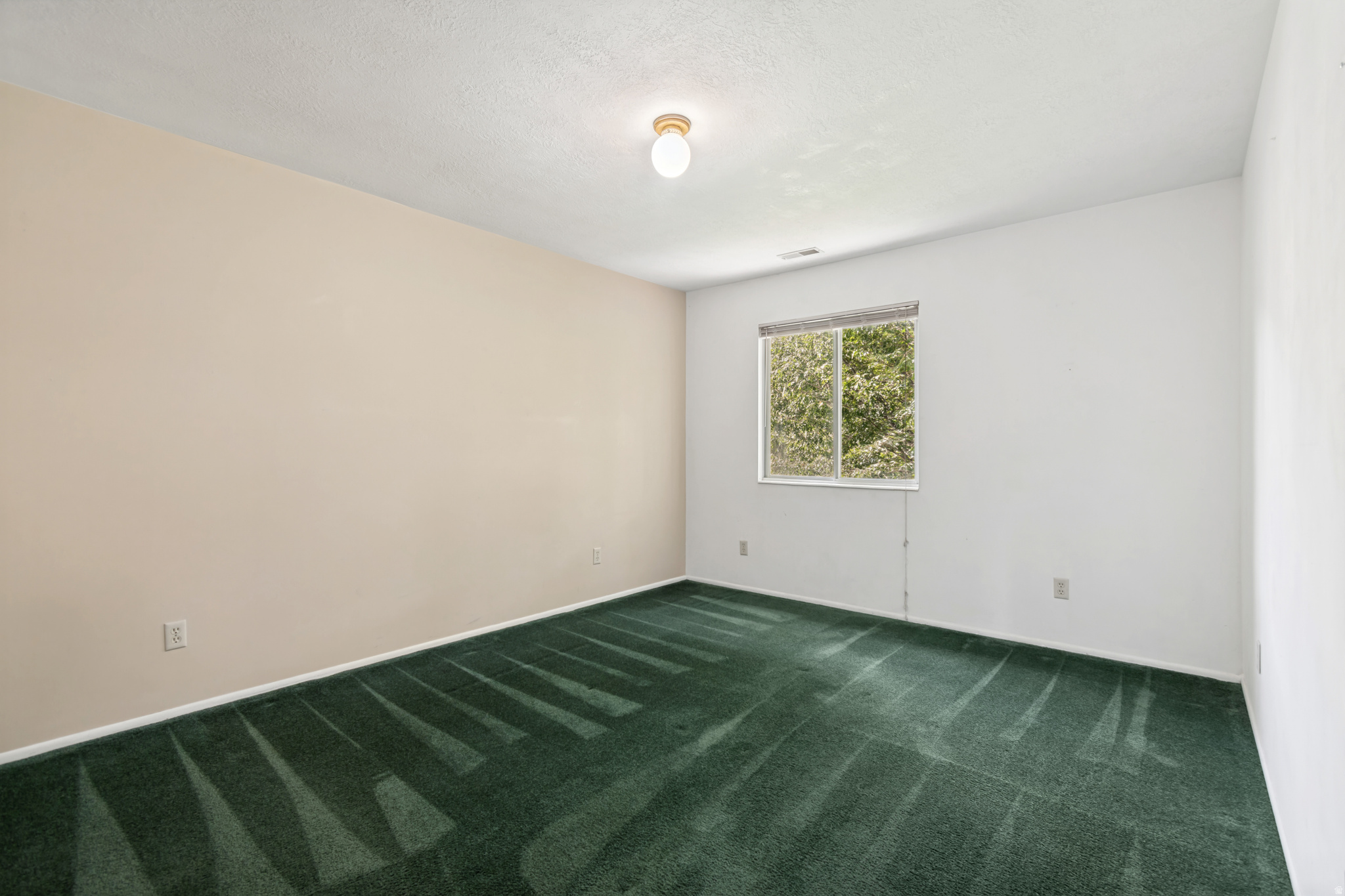 GORDON HOLLOWS - Residential