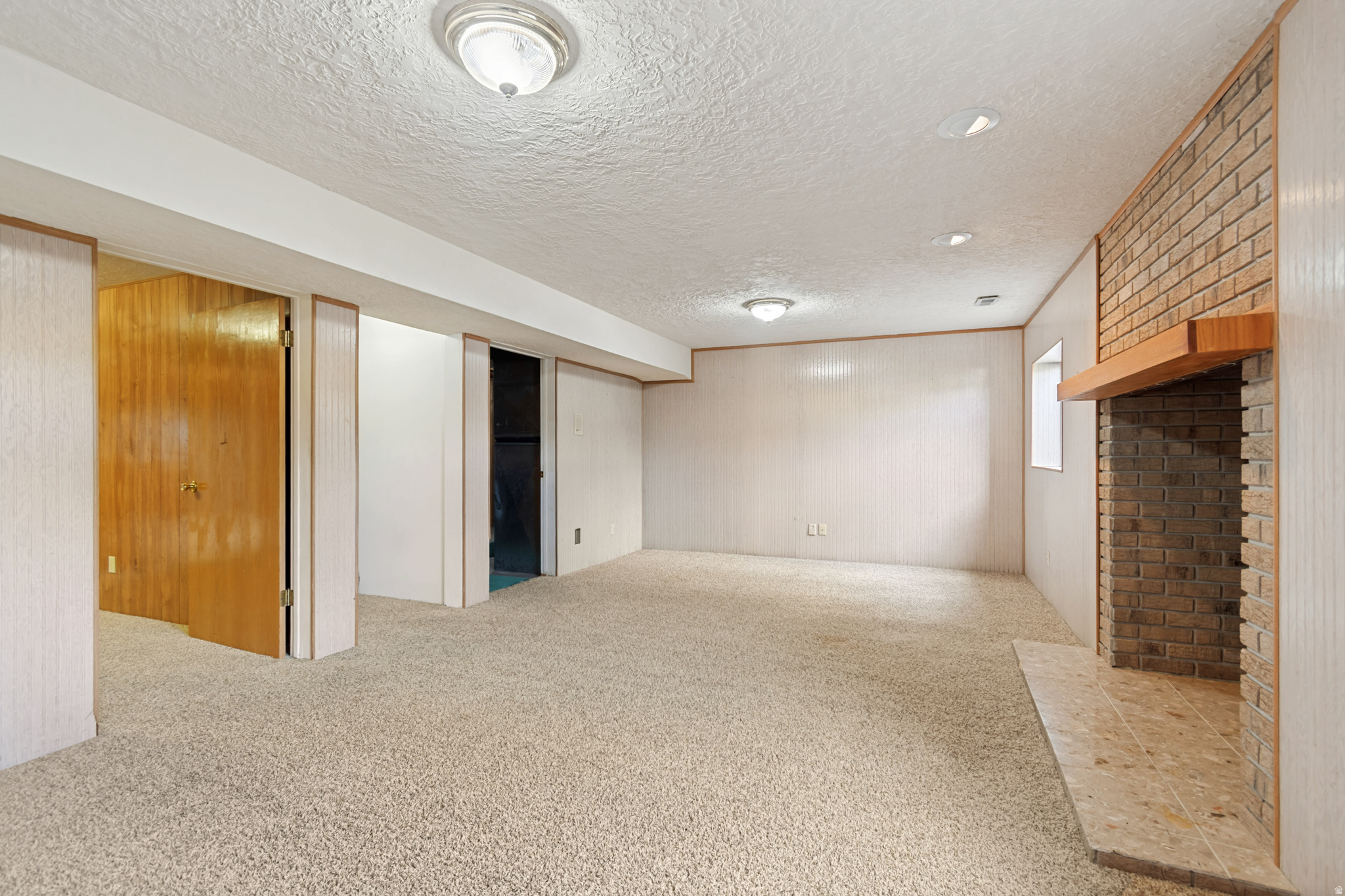 GORDON HOLLOWS - Residential