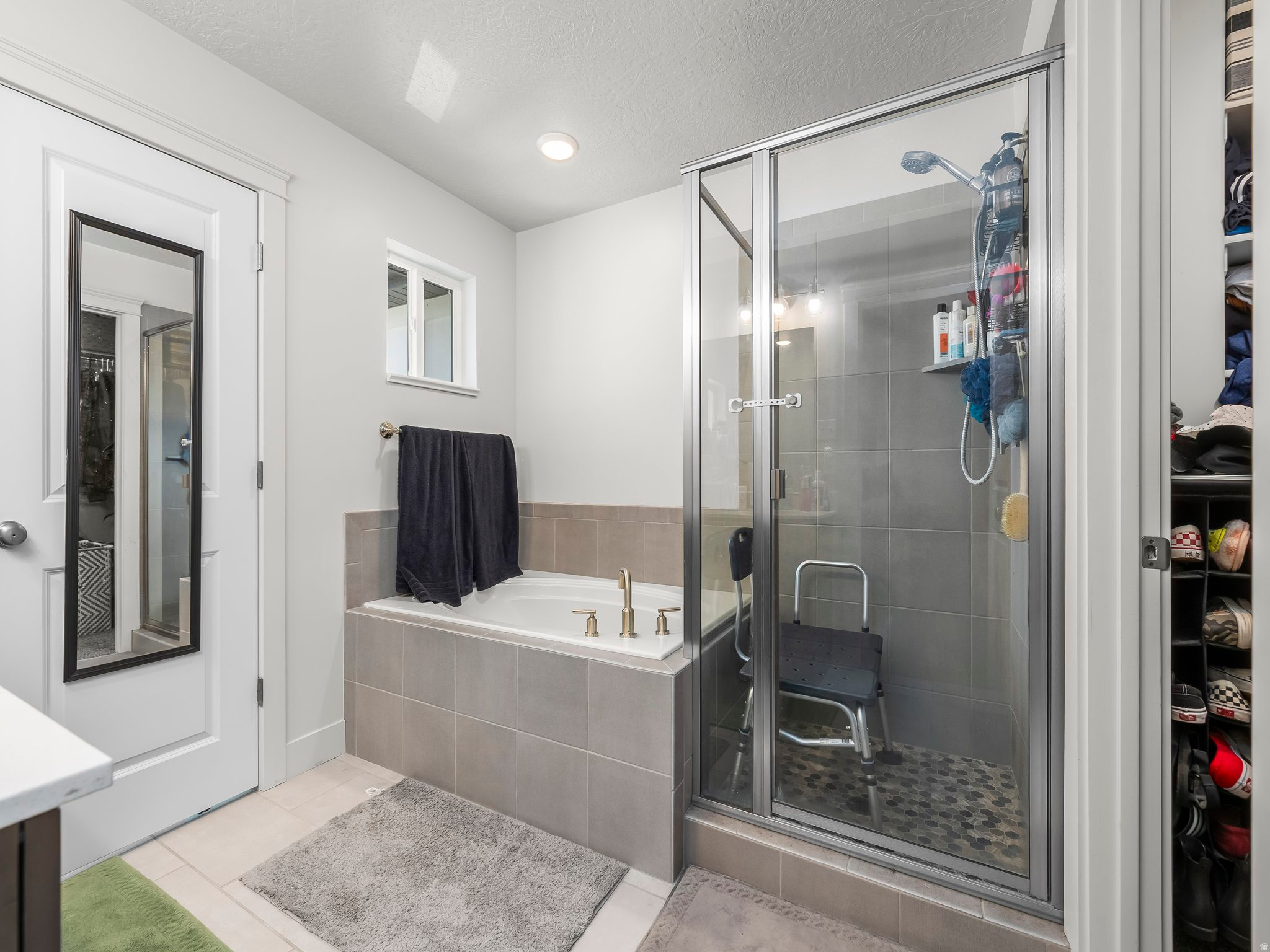 ELLIES LANDING - Residential