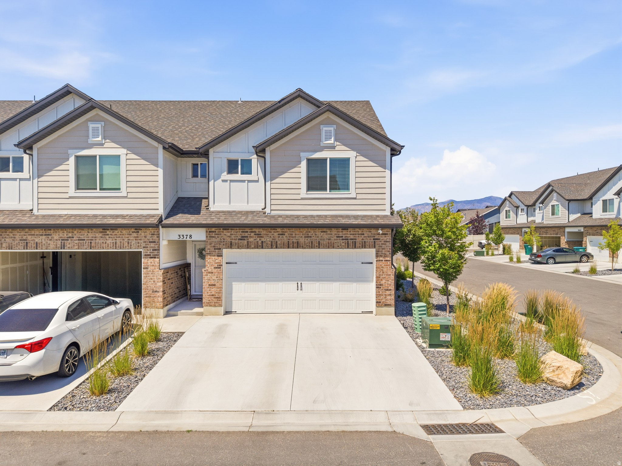 ELLIES LANDING - Residential