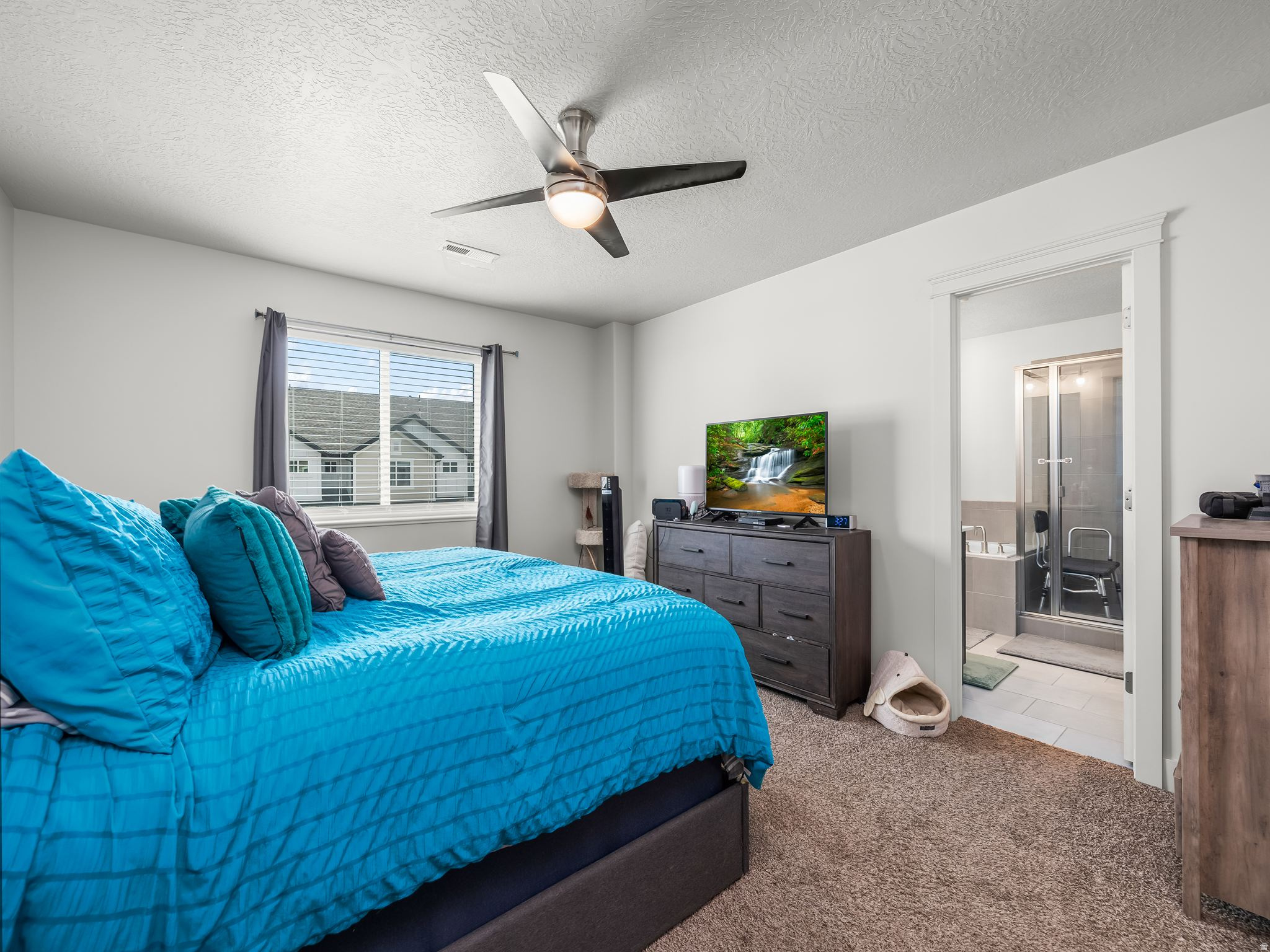 ELLIES LANDING - Residential