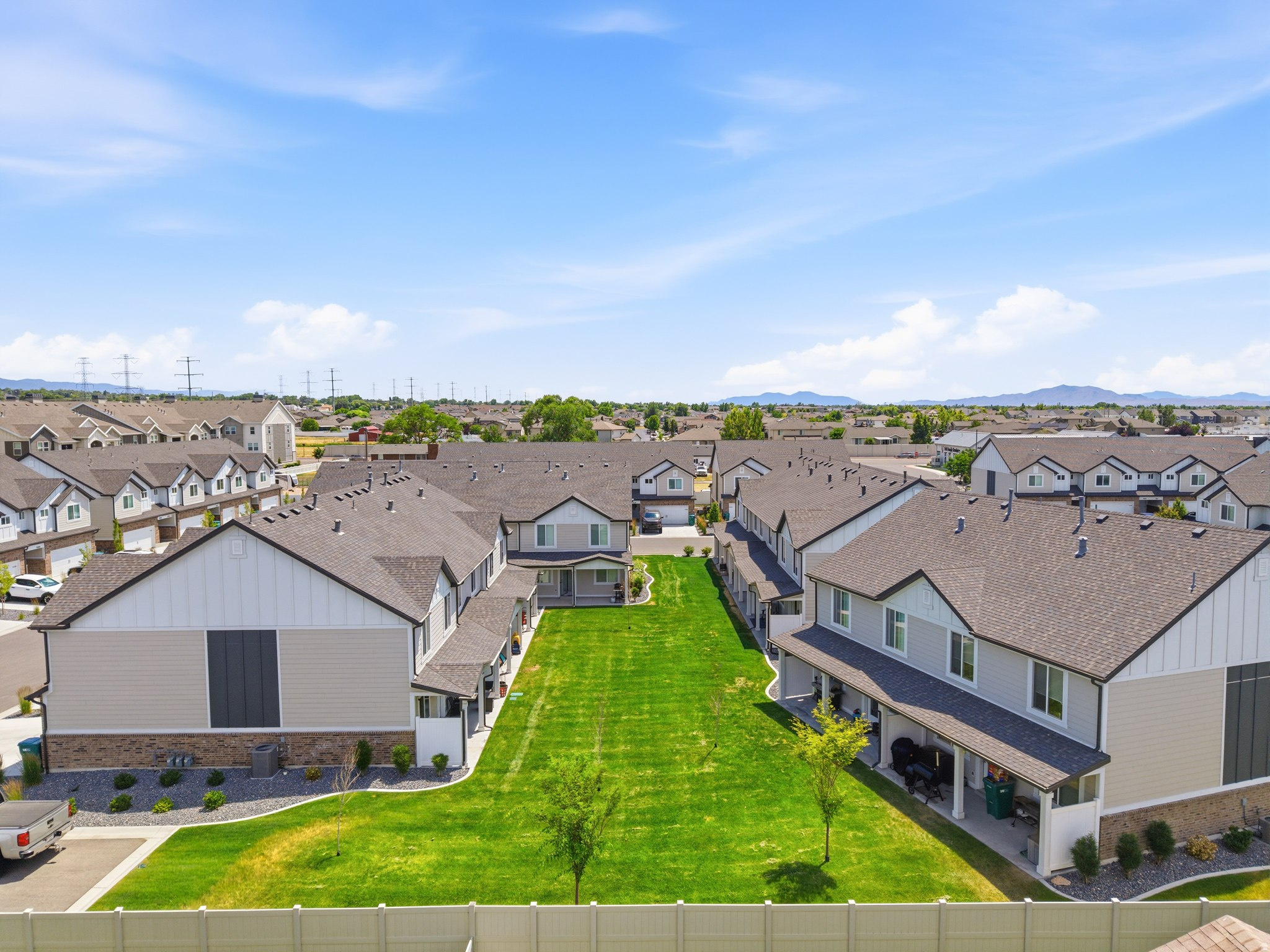 ELLIES LANDING - Residential