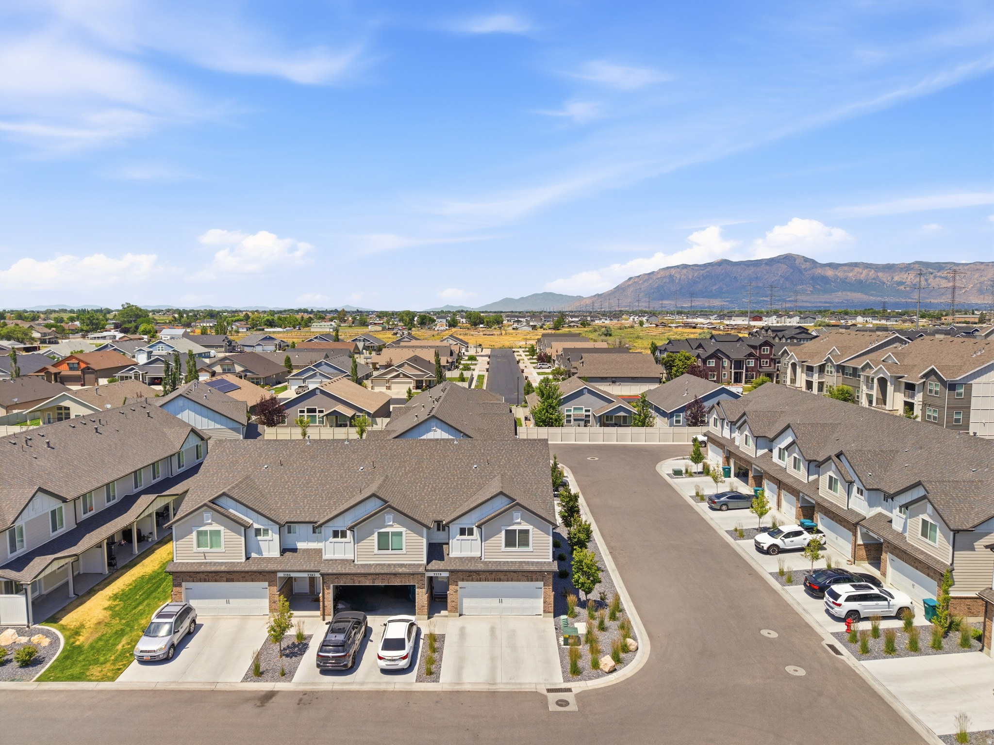 ELLIES LANDING - Residential