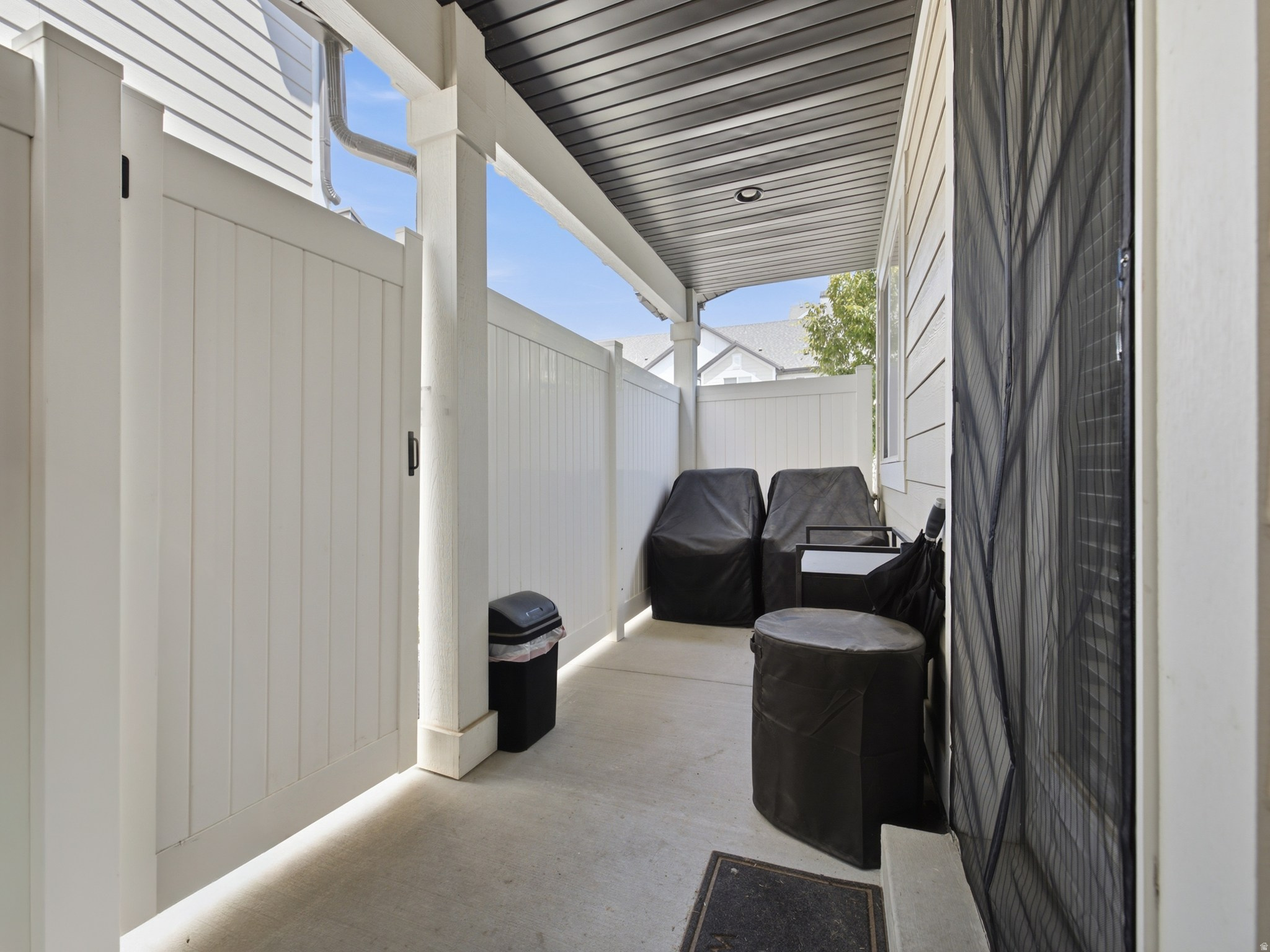 ELLIES LANDING - Residential