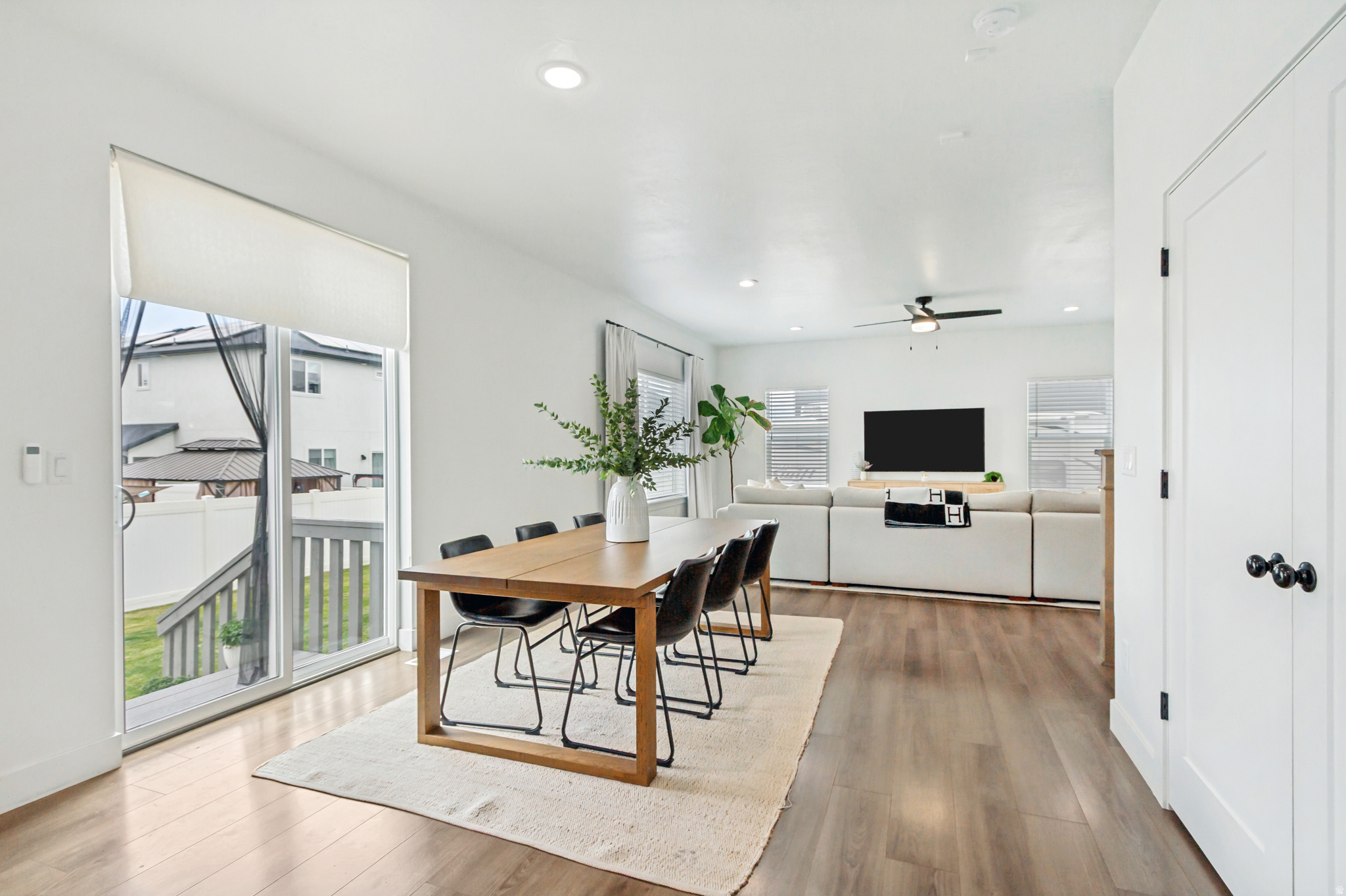 SILVERLAKE - Residential