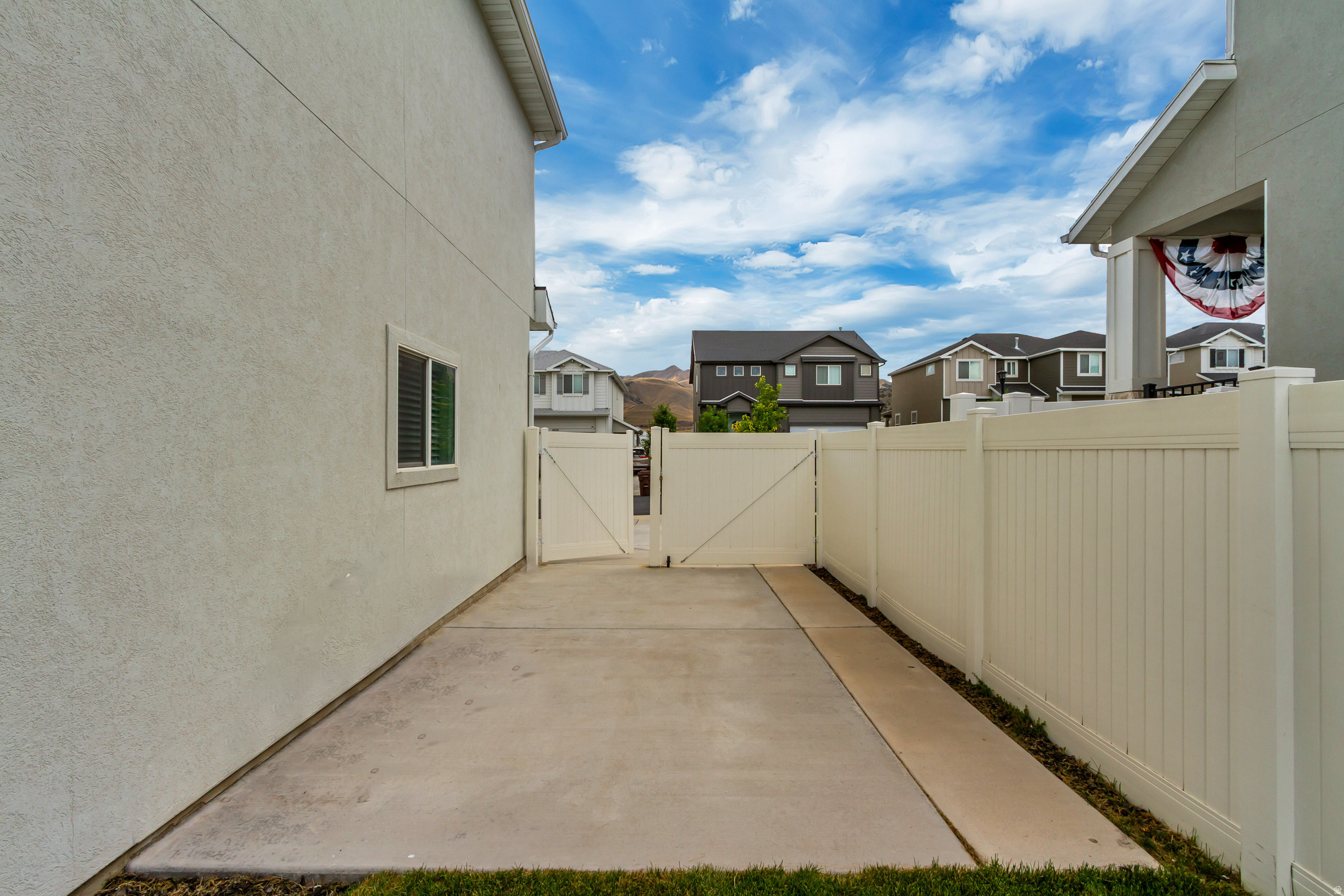 SILVERLAKE - Residential