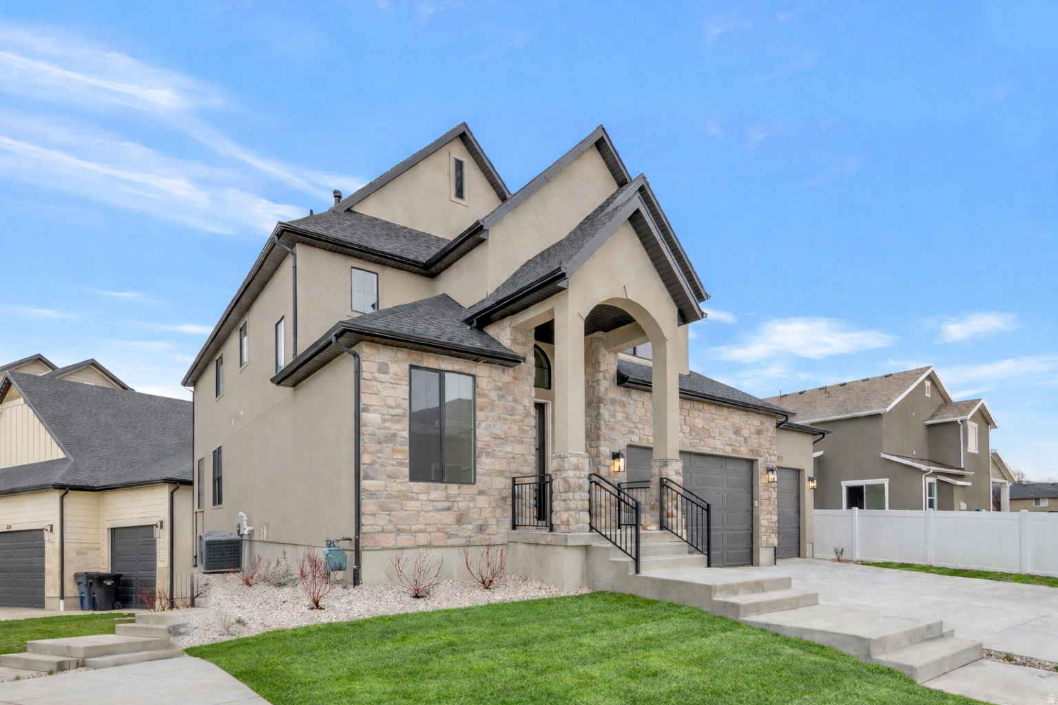 SUMMERHILL LANE - Residential