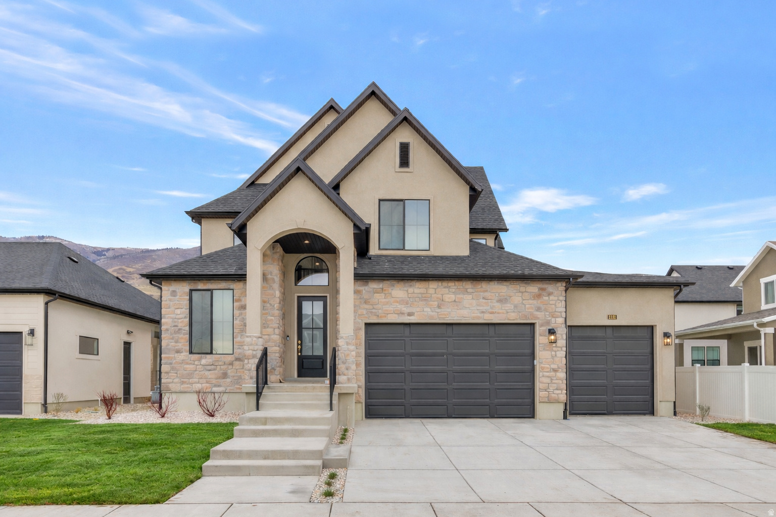 SUMMERHILL LANE - Residential