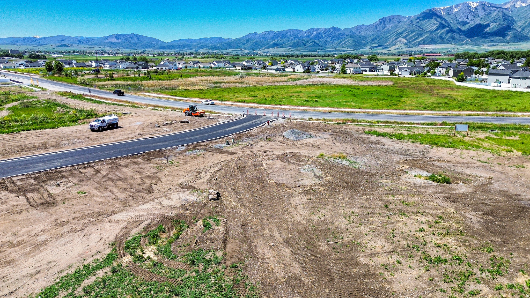 HAWK HOLLOW - Land