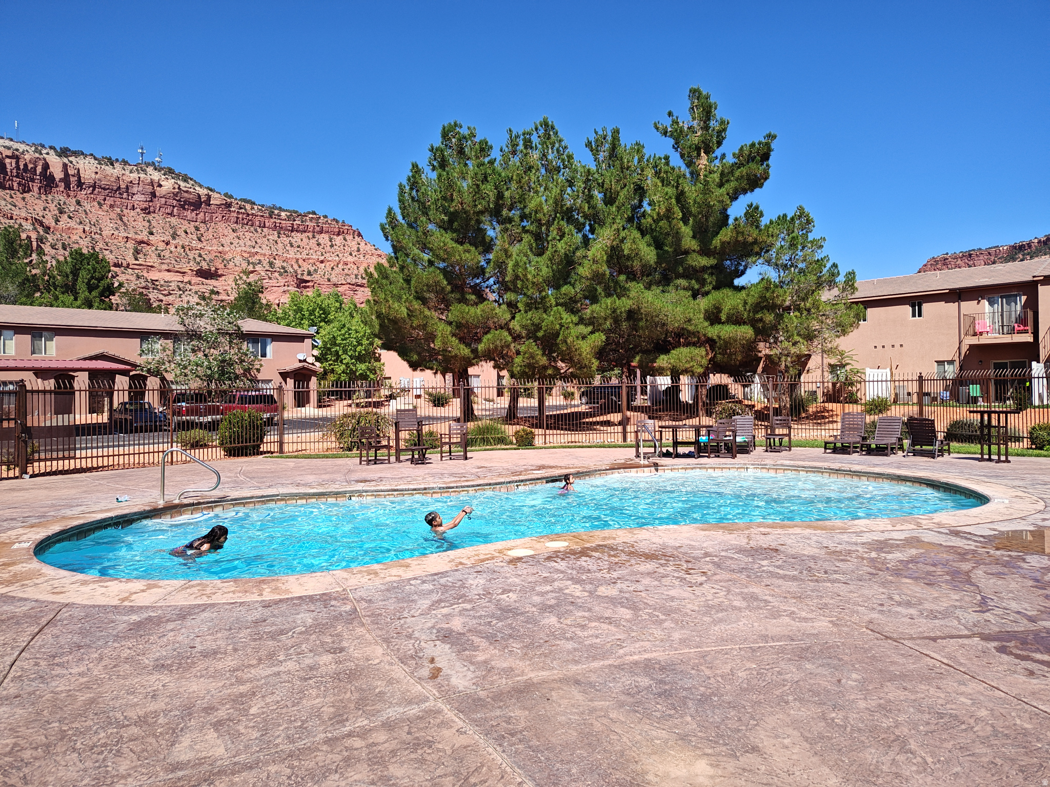 EL PUEBLO AT LA ESTANCIA - Residential