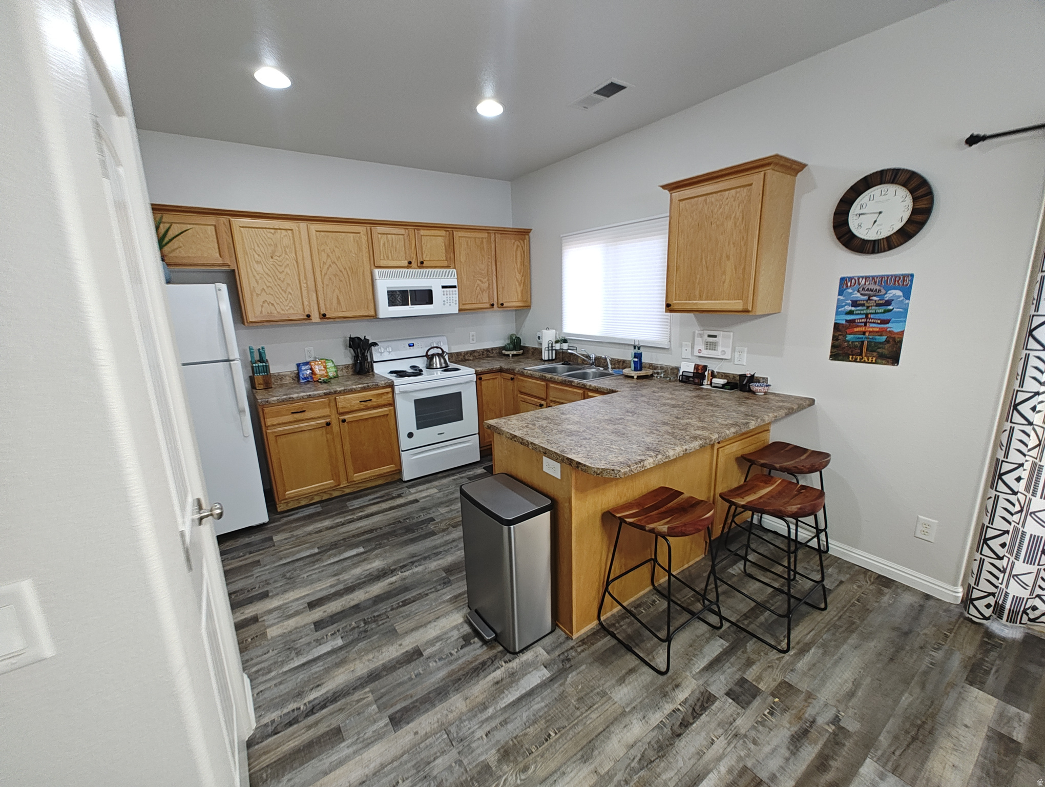 EL PUEBLO AT LA ESTANCIA - Residential