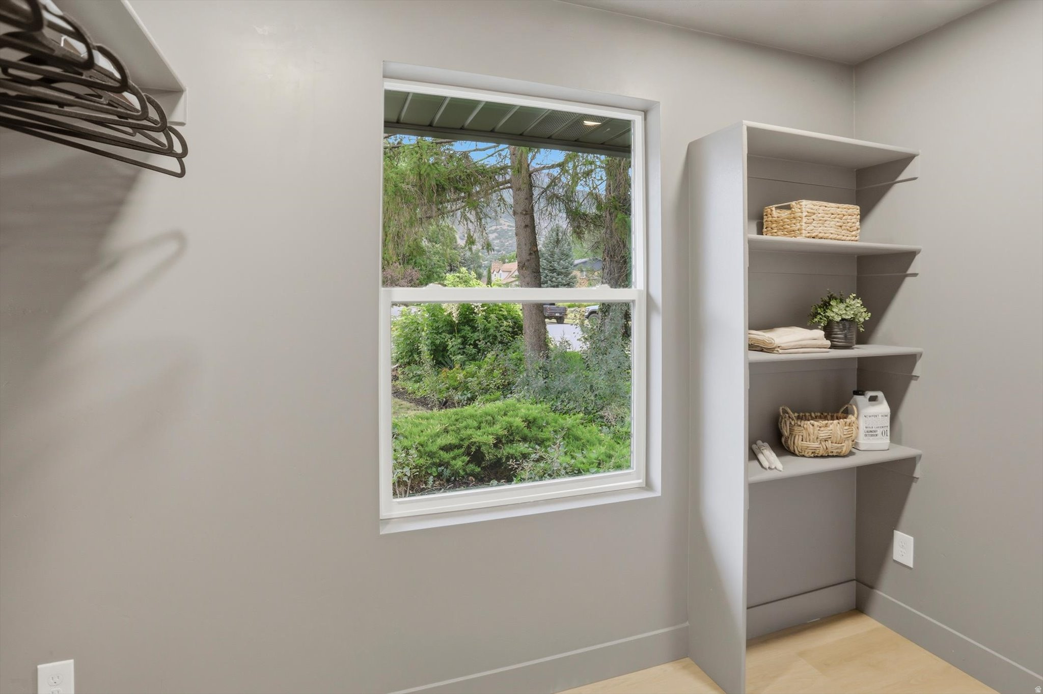 ALTA HILLS - Residential
