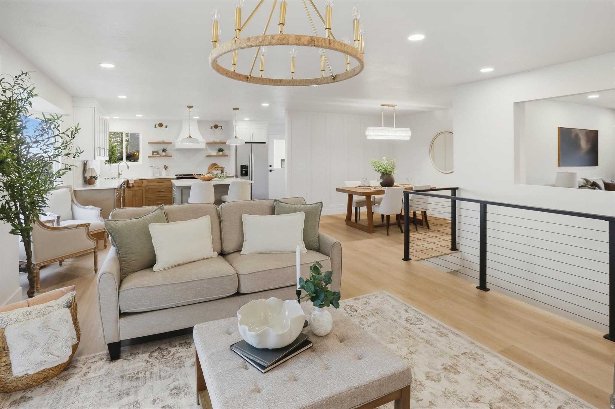 ALTA HILLS - Residential