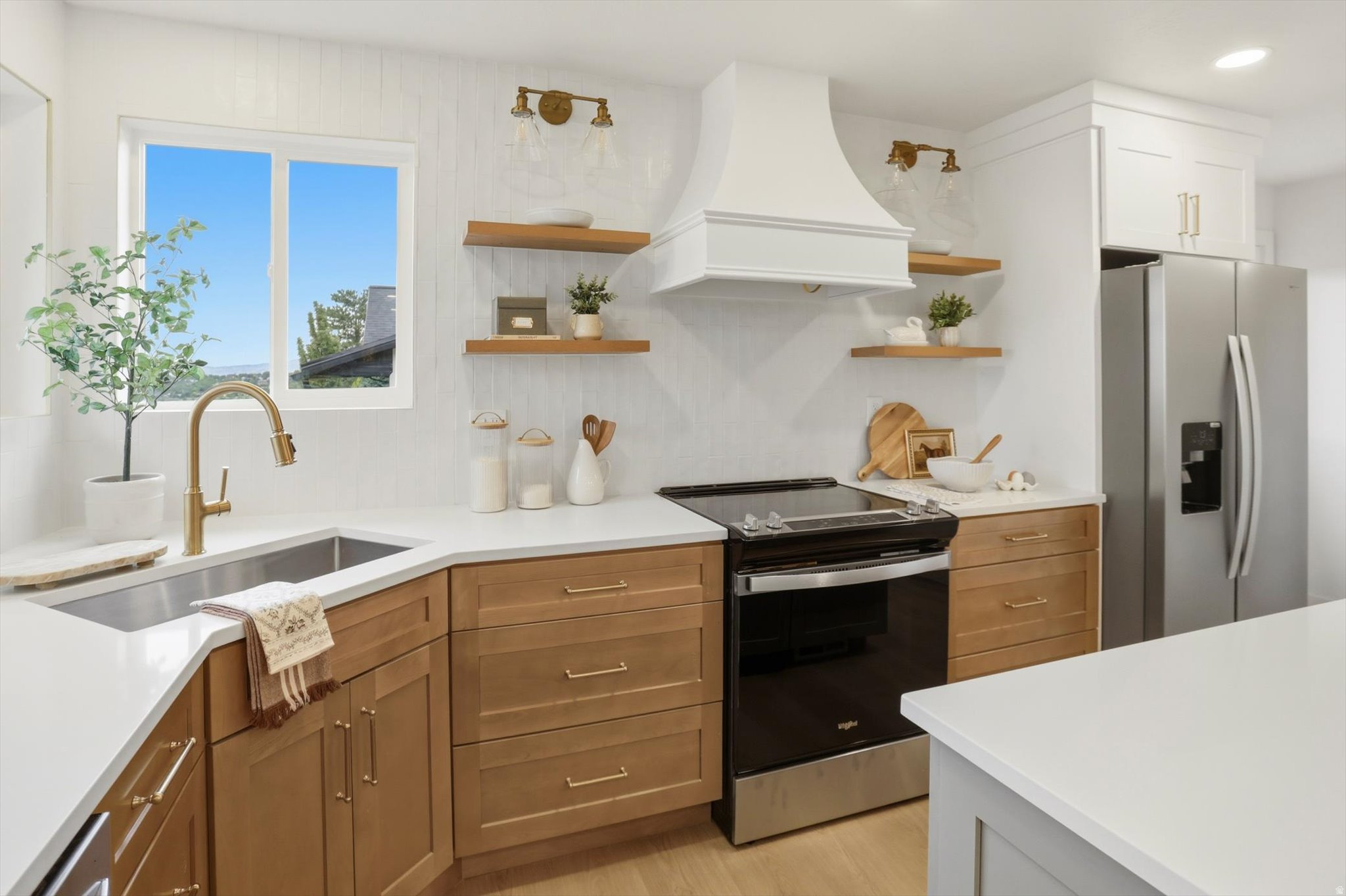 ALTA HILLS - Residential