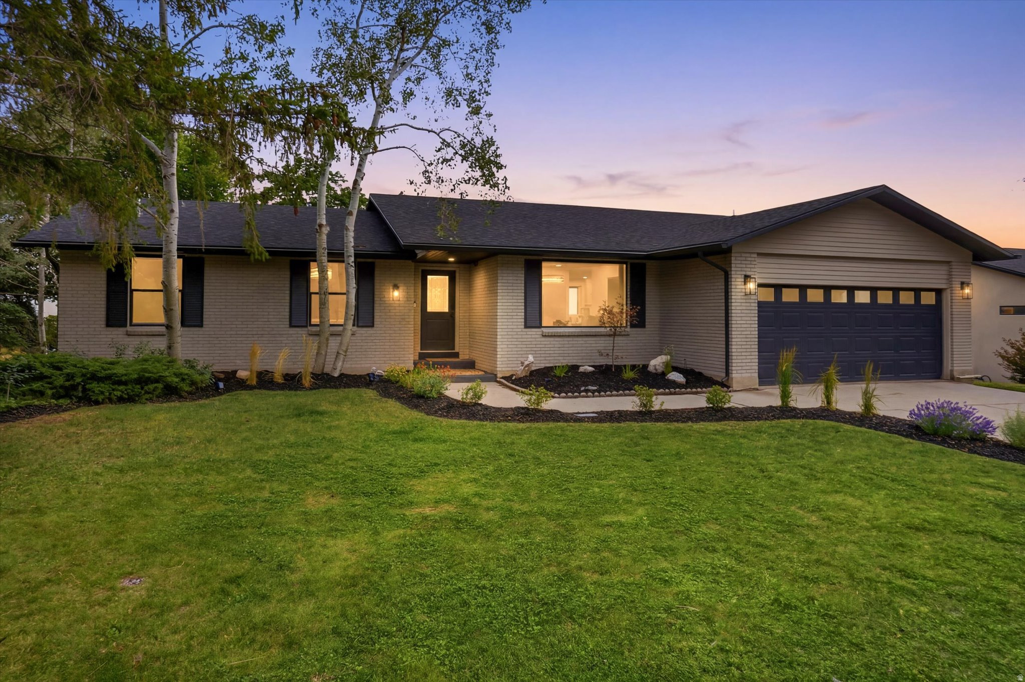 ALTA HILLS - Residential