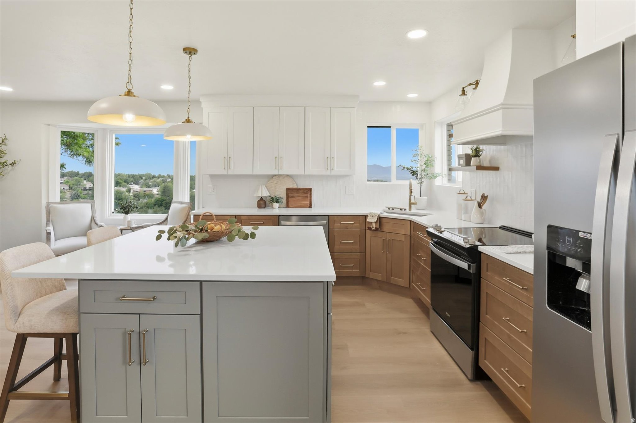 ALTA HILLS - Residential
