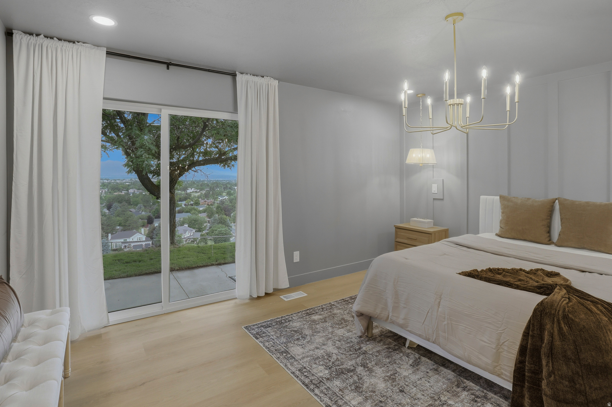ALTA HILLS - Residential