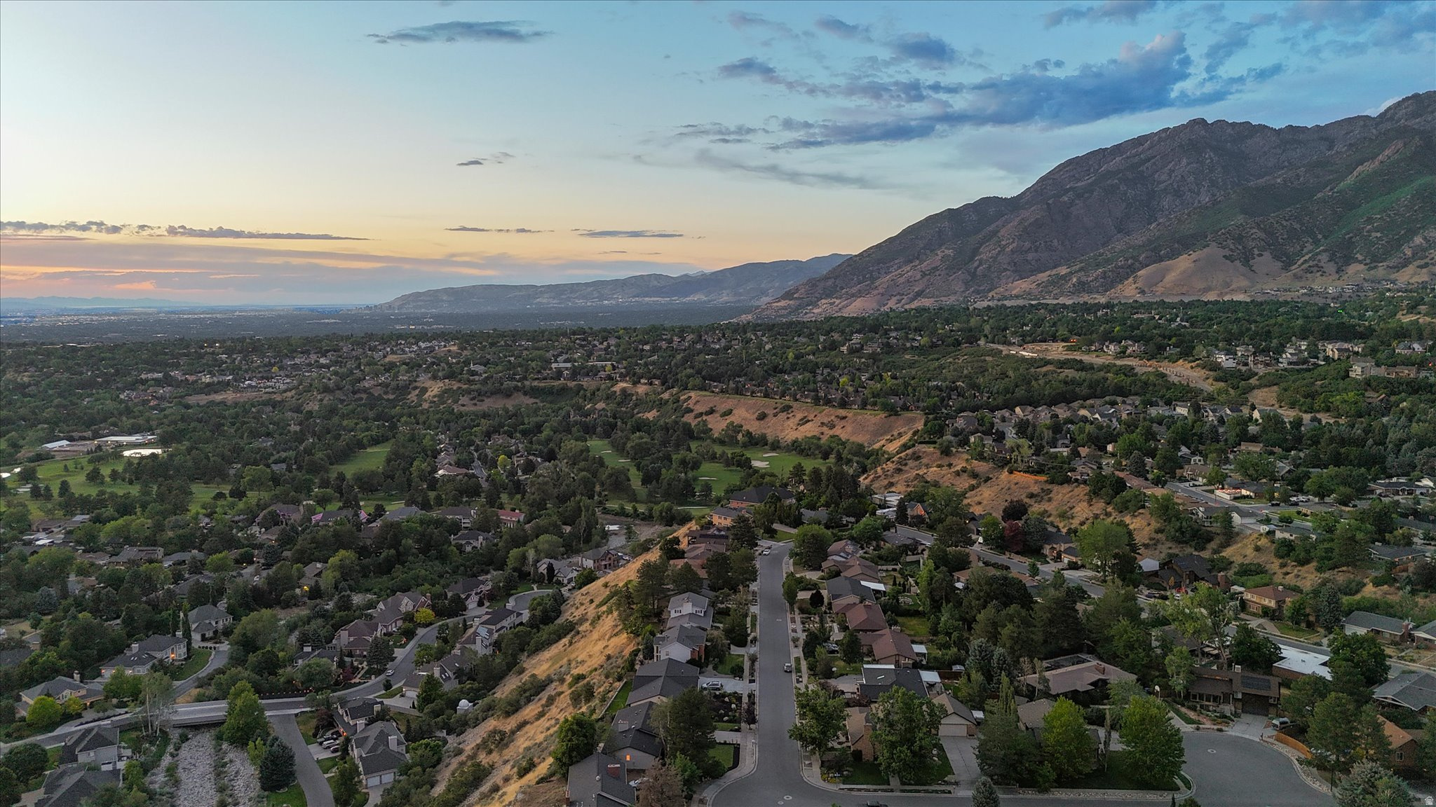 ALTA HILLS - Residential