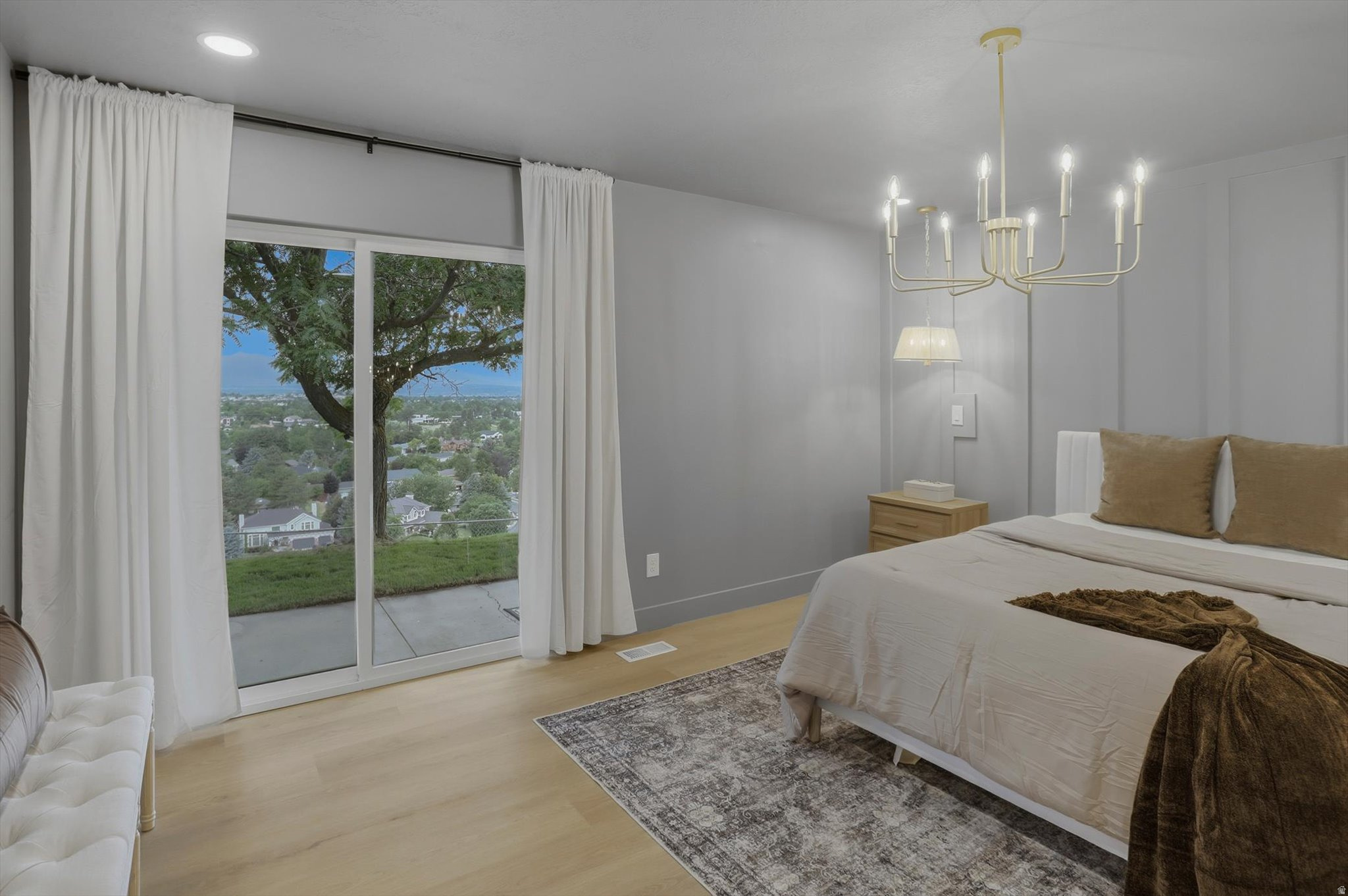 ALTA HILLS - Residential