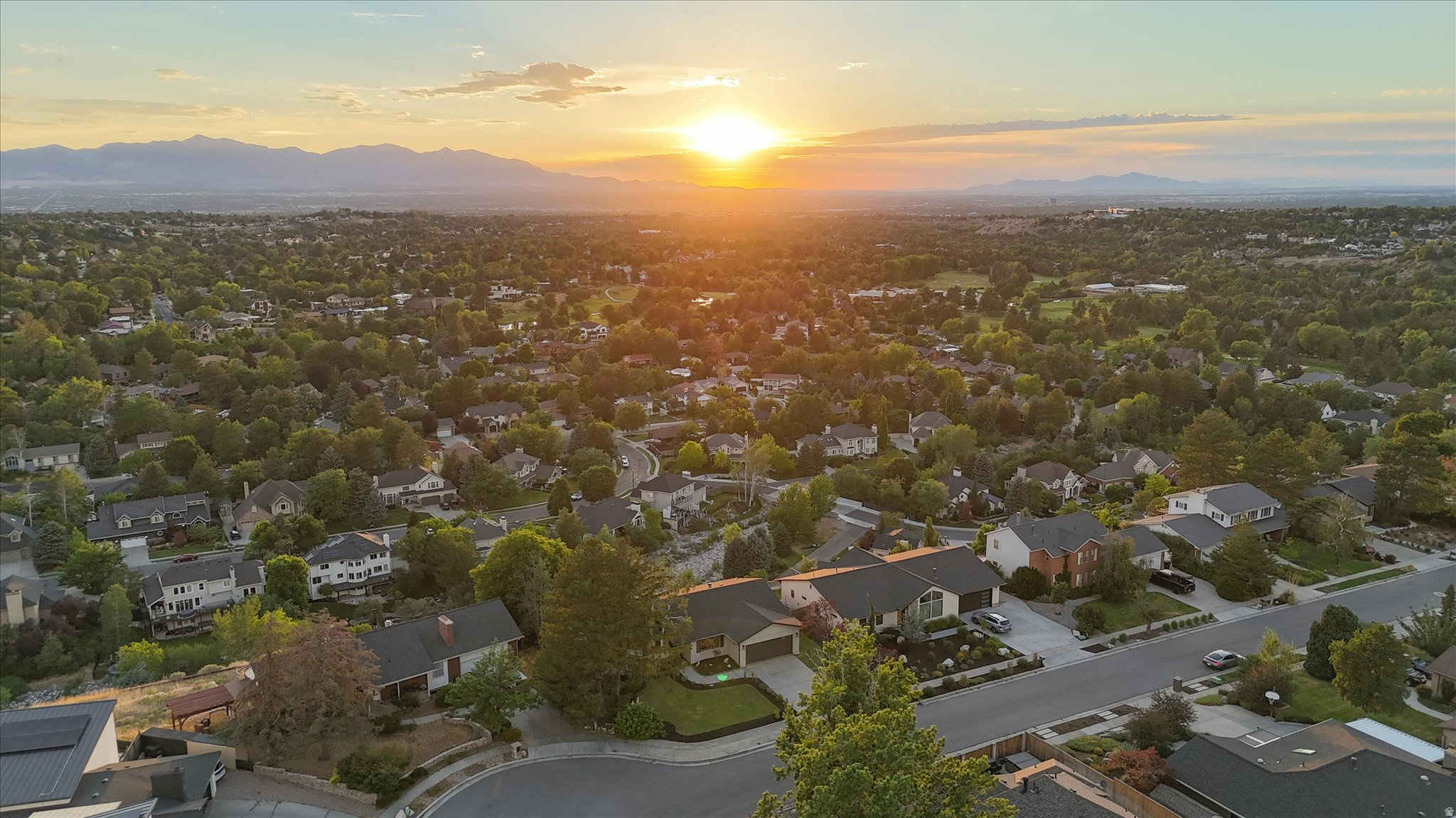 ALTA HILLS - Residential